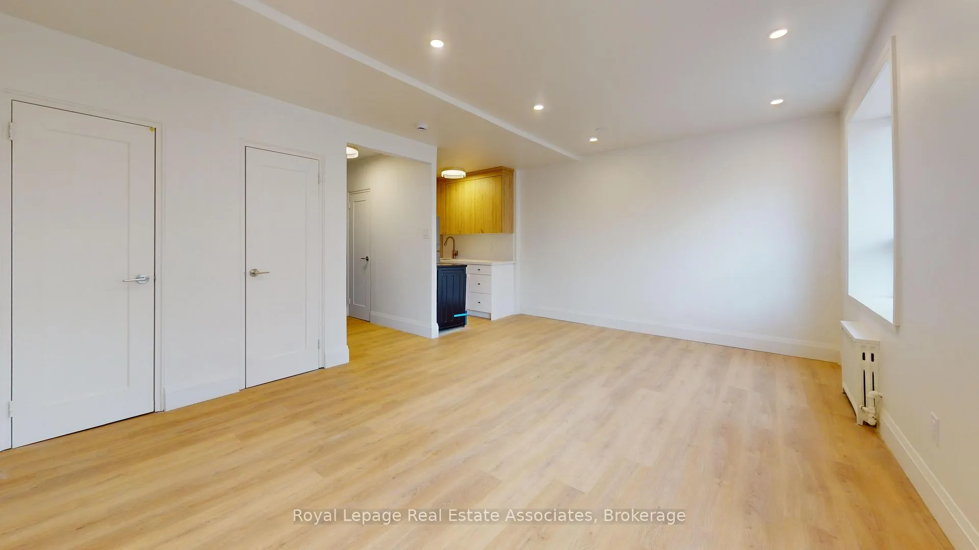 Photo 3 of Unit 2, 1 Marquette Avenue, Toronto, Englemount-Lawrence — HOMEH