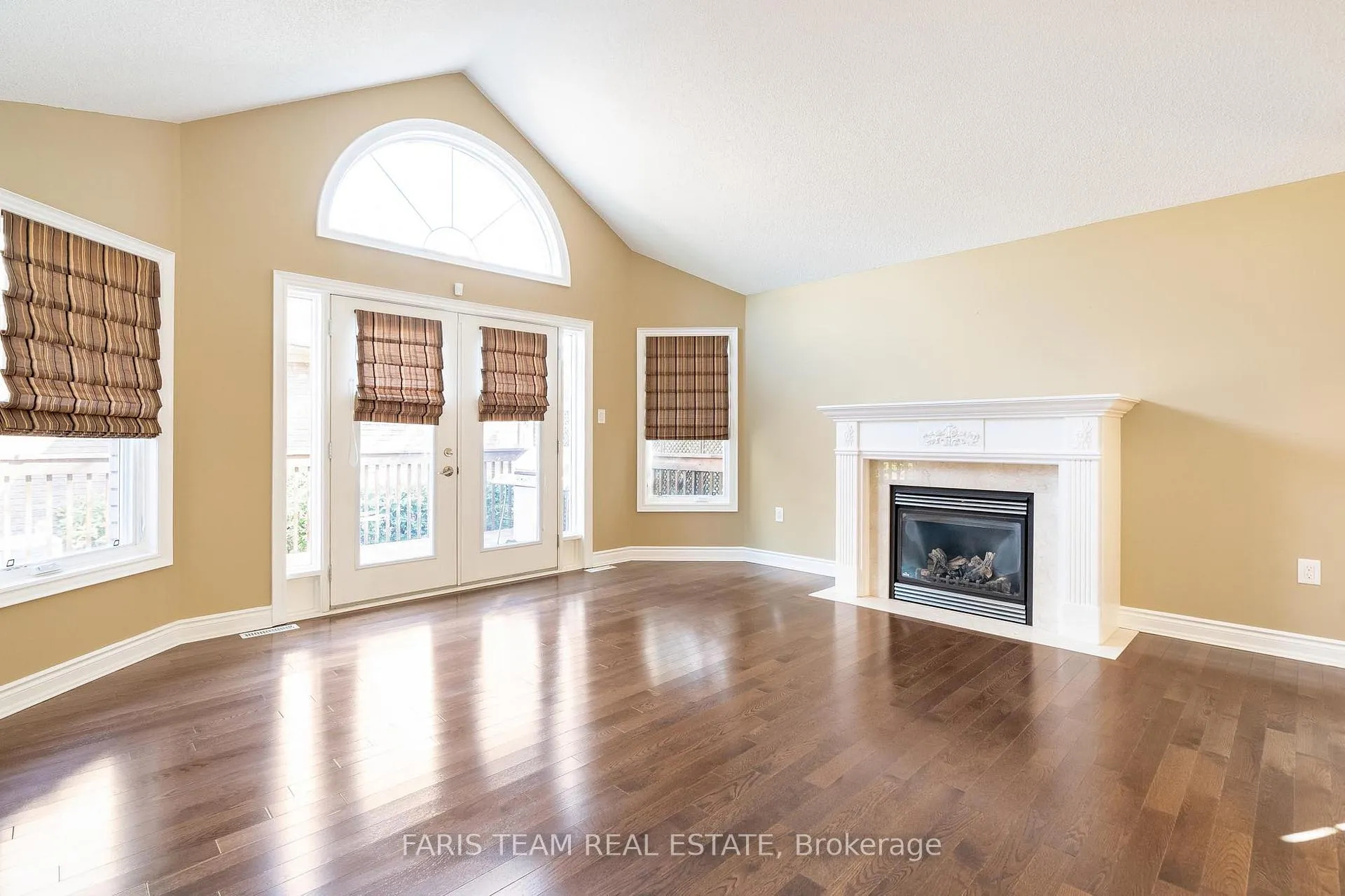 Photo 8 of 51 Tuscany Grande, New Tecumseth, Alliston — HOMEH