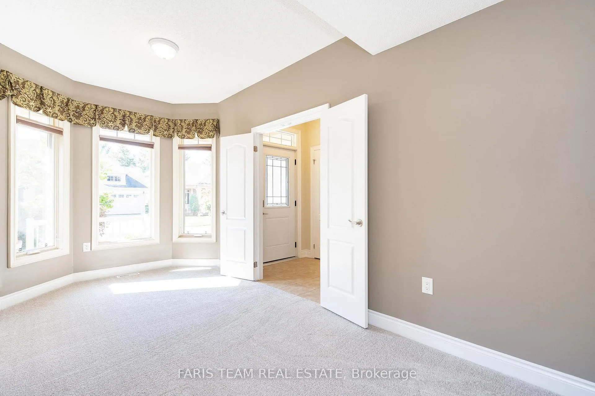 Photo 10 of 51 Tuscany Grande, New Tecumseth, Alliston — HOMEH