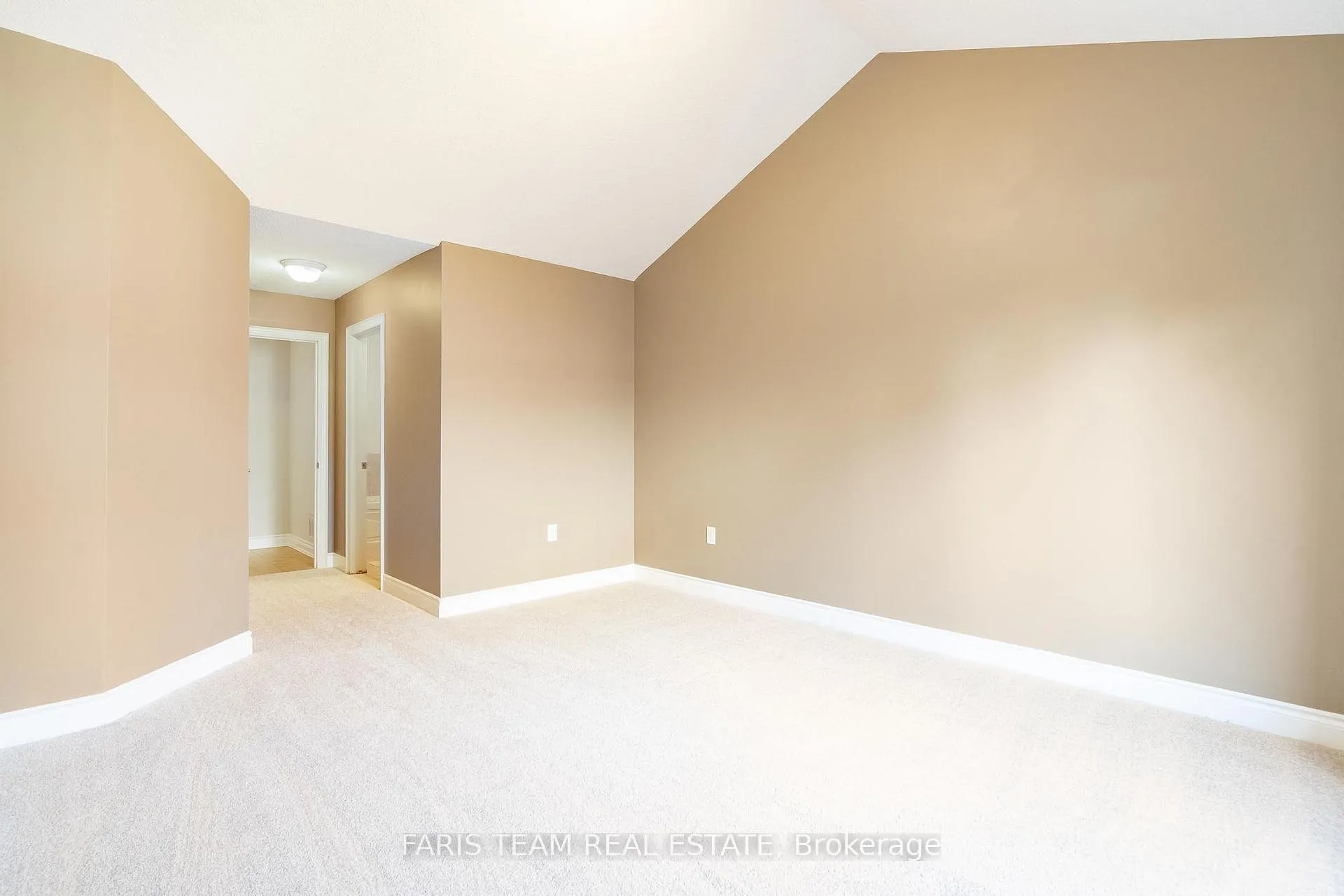 Photo 13 of 51 Tuscany Grande, New Tecumseth, Alliston — HOMEH