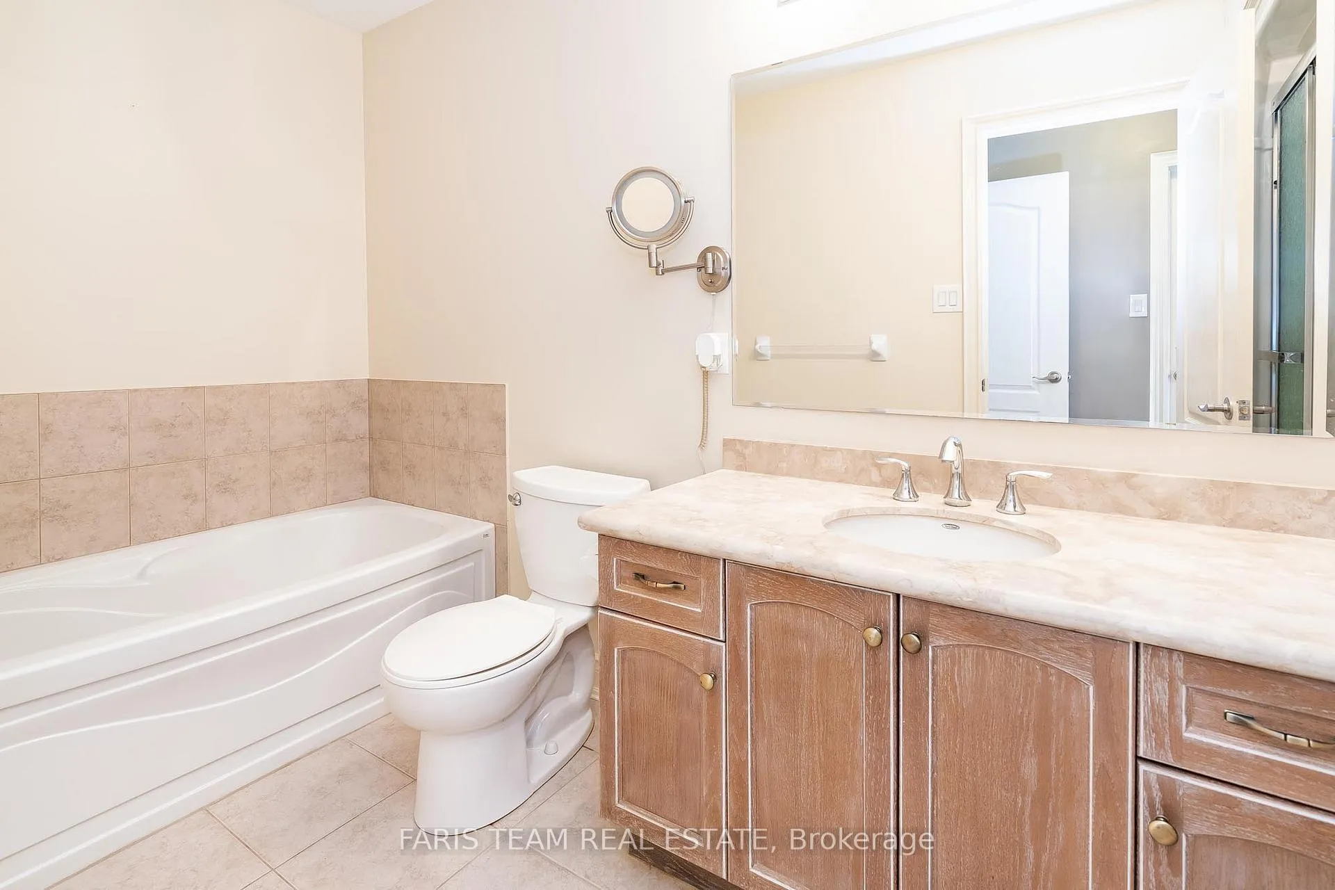 Photo 14 of 51 Tuscany Grande, New Tecumseth, Alliston — HOMEH