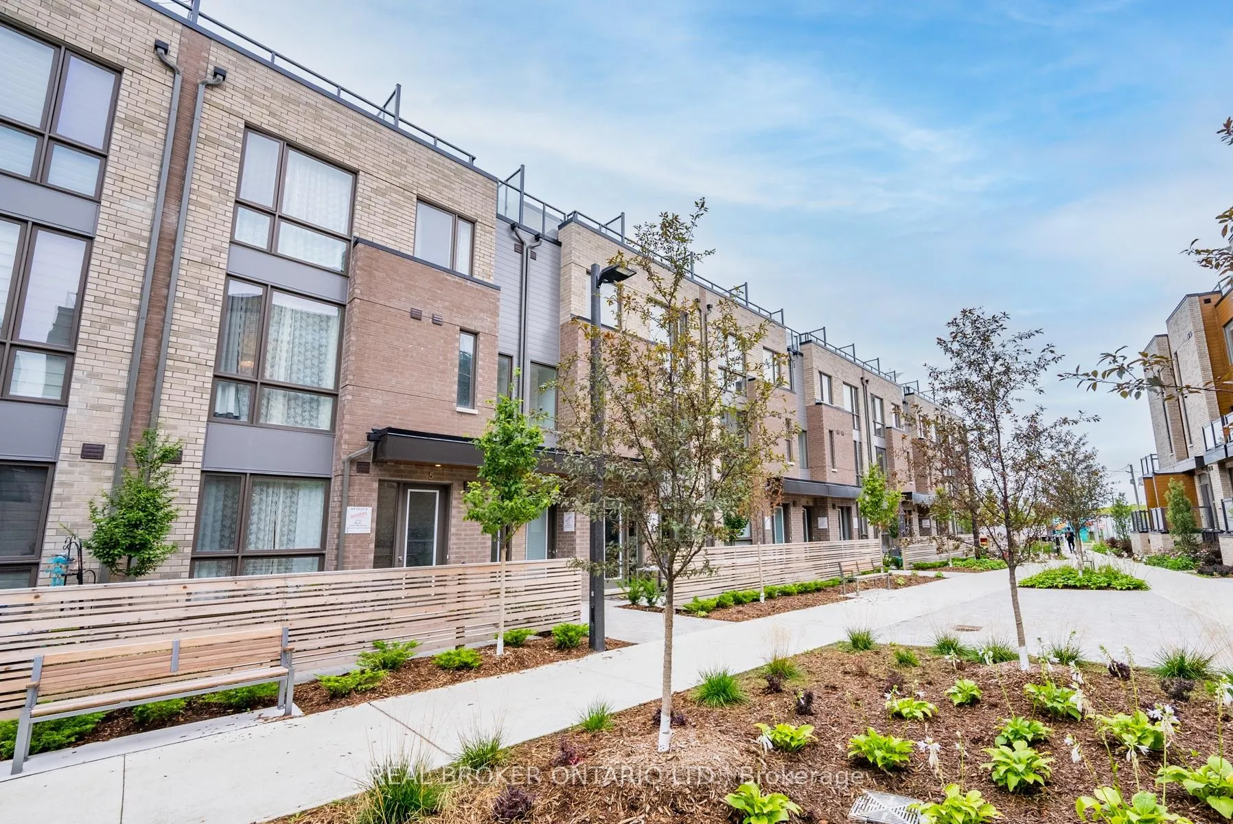 Front of Unit 5, 88 Turtle Island Road