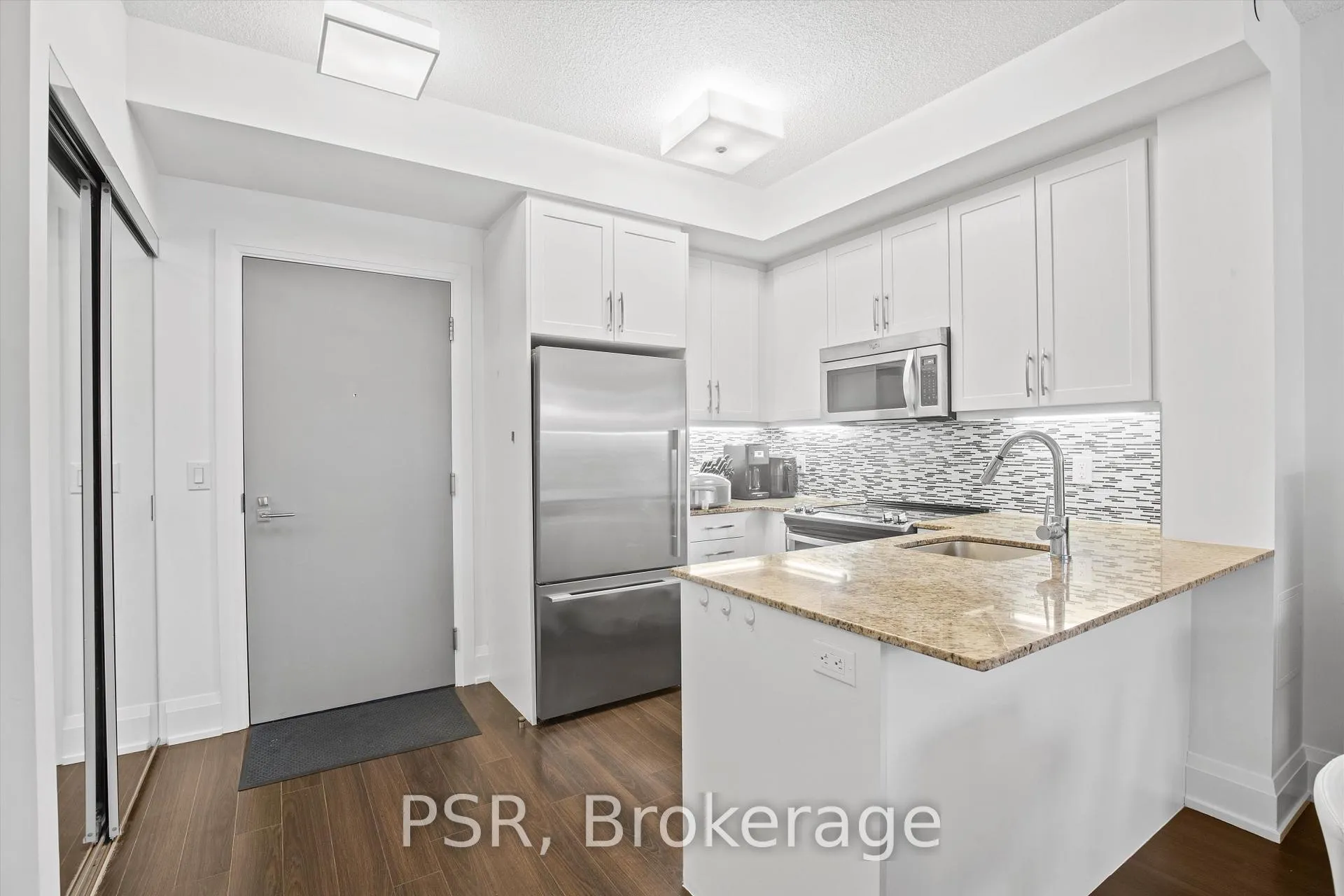 Photo 3 of Unit 307, 2 Old Mill Drive, Toronto, High Park-Swansea — HOMEH