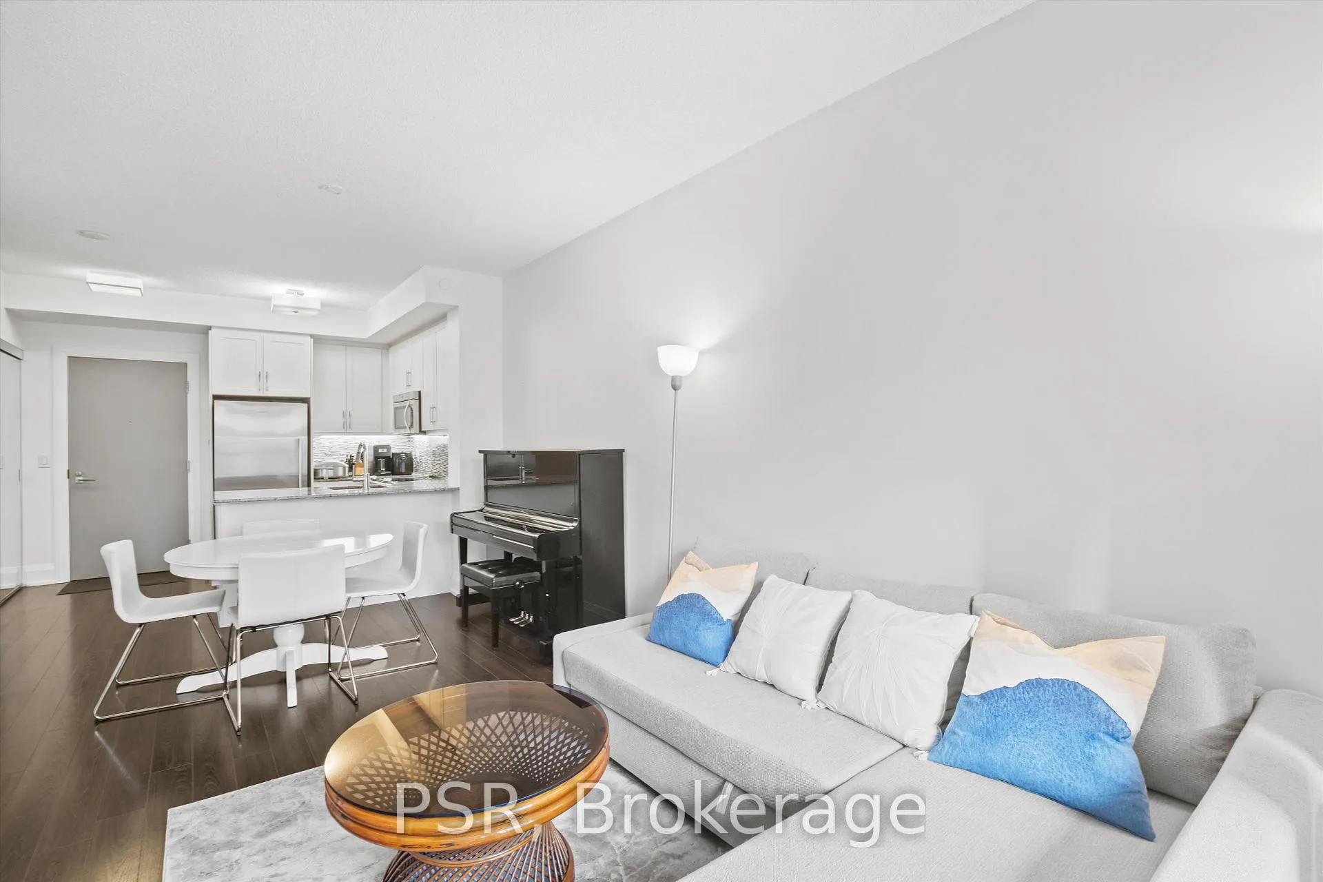 Photo 7 of Unit 307, 2 Old Mill Drive, Toronto, High Park-Swansea — HOMEH