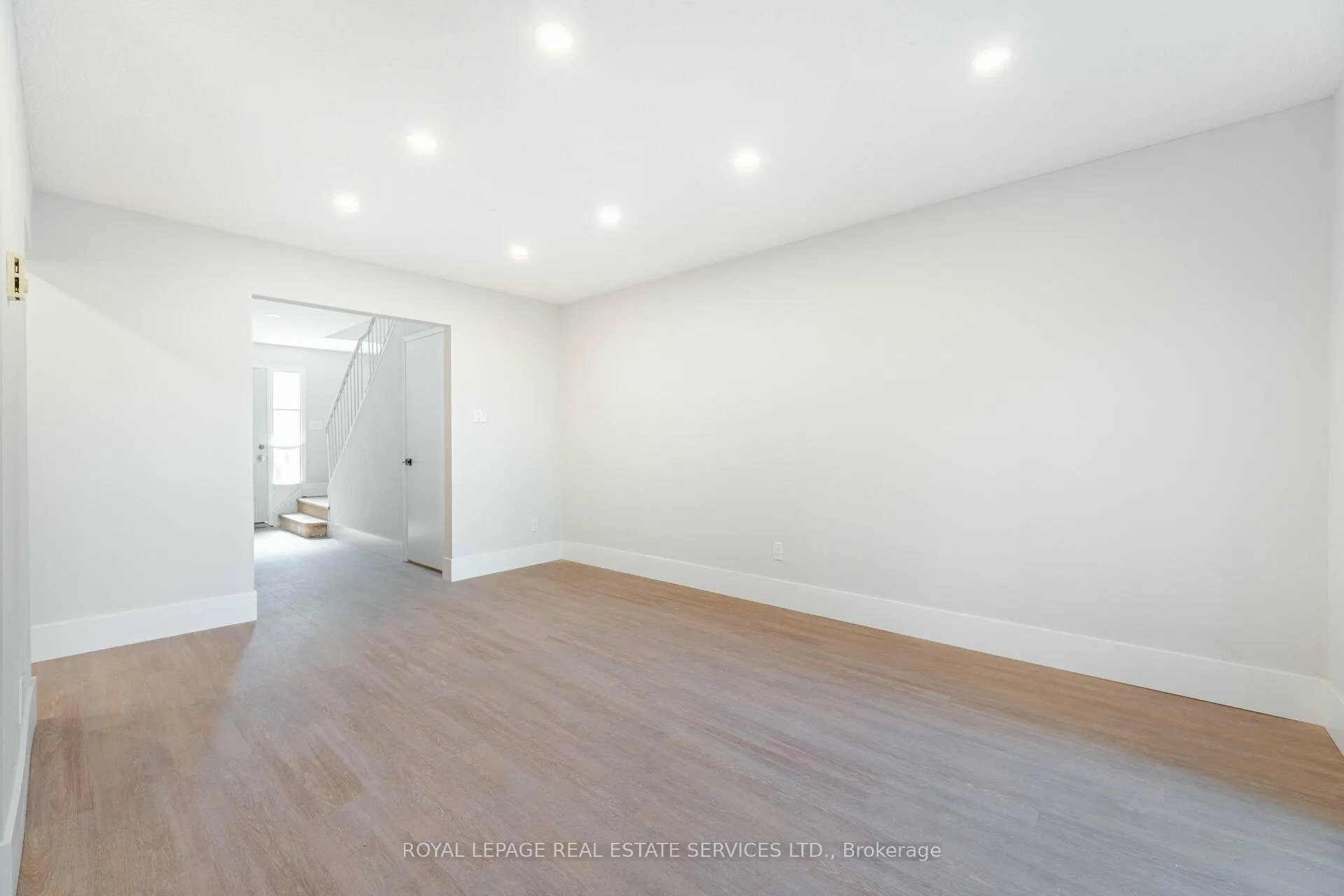 Photo 8 of Unit 457, 16 Harper Way, Markham, Aileen-Willowbrook — HOMEH