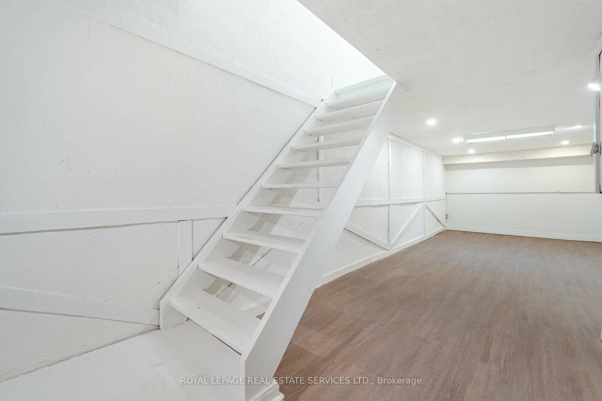 Photo 16 of Unit 457, 16 Harper Way, Markham, Aileen-Willowbrook — HOMEH