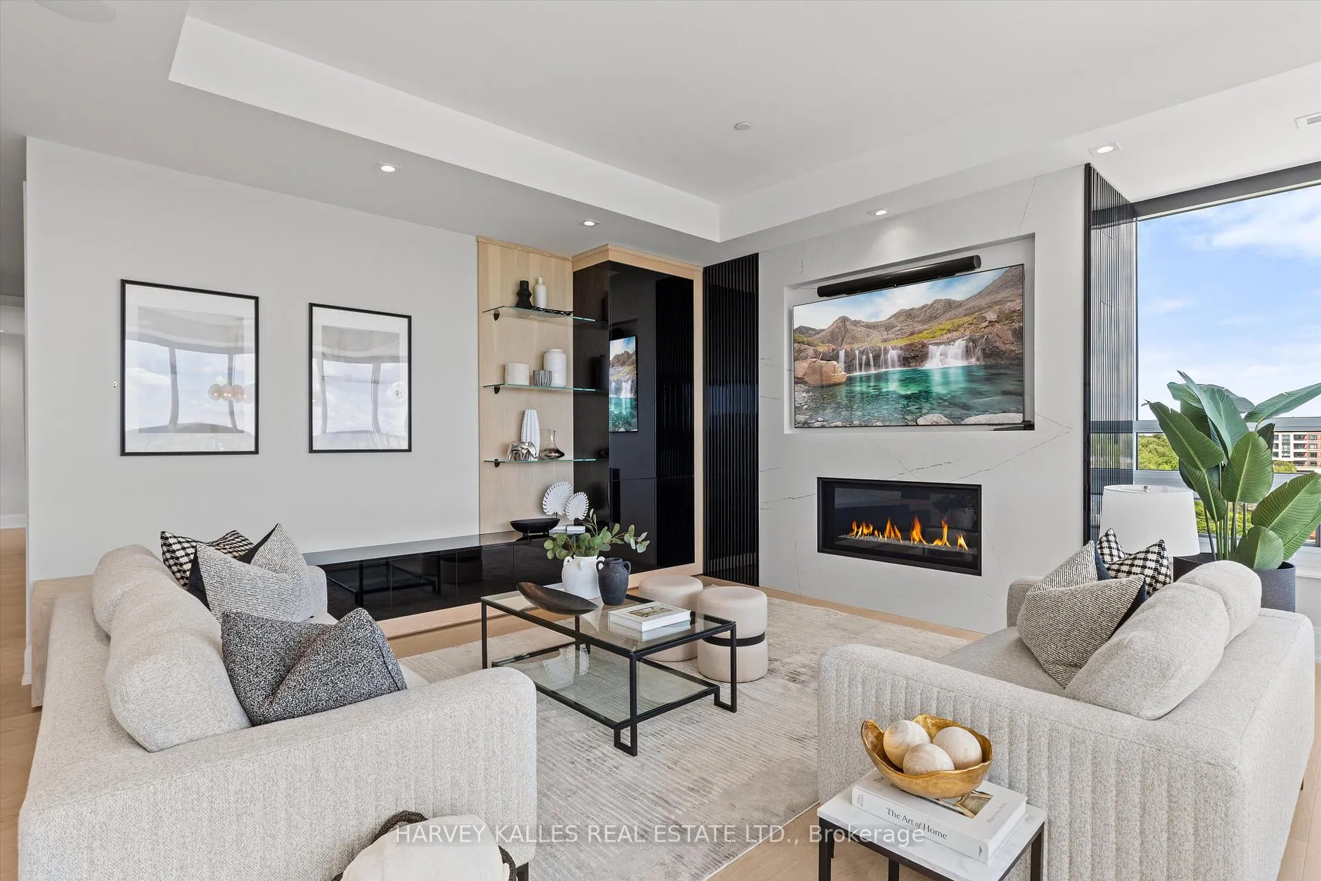 Photo 2 of Unit 703, 355 Bedford Park Avenue, Toronto, Bedford Park-Nortown — HOMEH