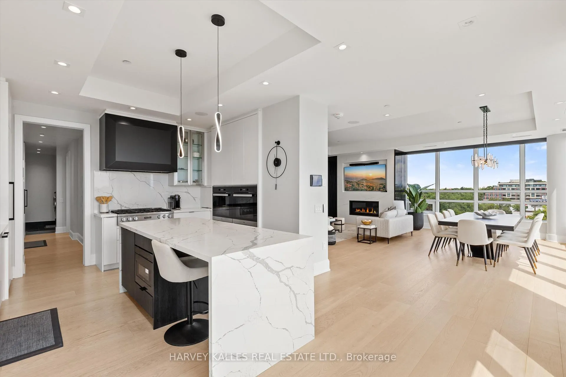 Photo 9 of Unit 703, 355 Bedford Park Avenue, Toronto, Bedford Park-Nortown — HOMEH