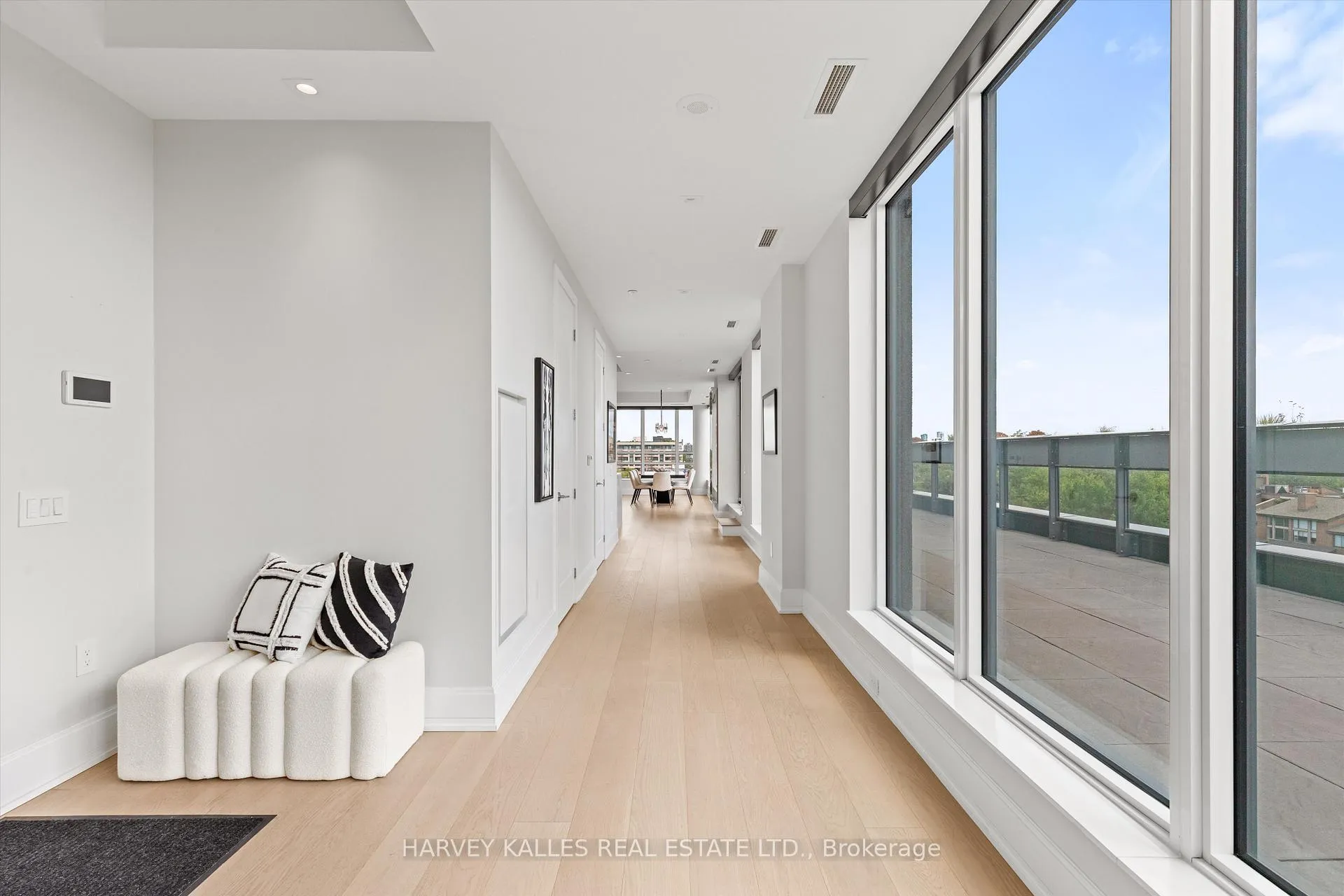Photo 18 of Unit 703, 355 Bedford Park Avenue, Toronto, Bedford Park-Nortown — HOMEH