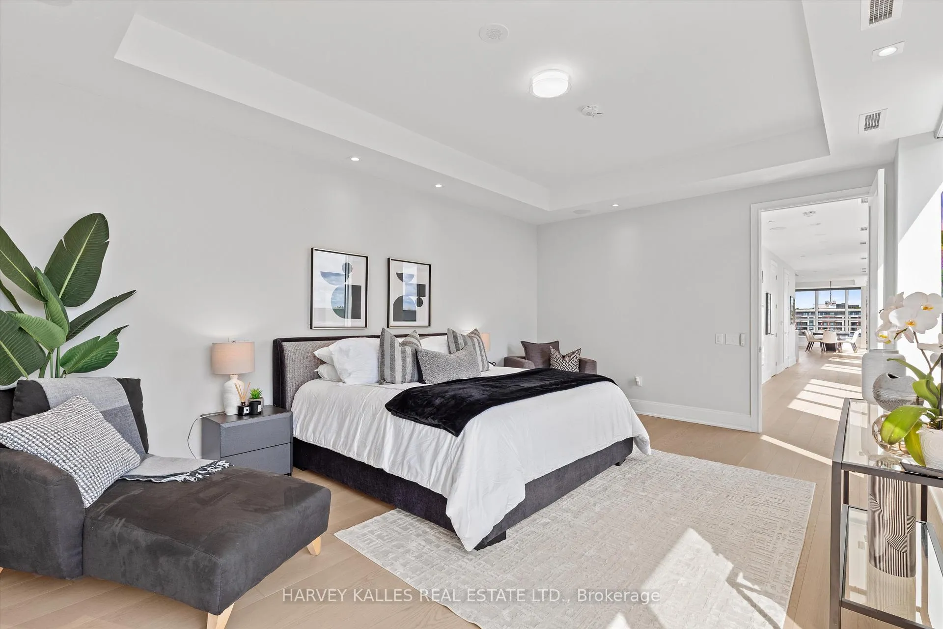 Photo 19 of Unit 703, 355 Bedford Park Avenue, Toronto, Bedford Park-Nortown — HOMEH