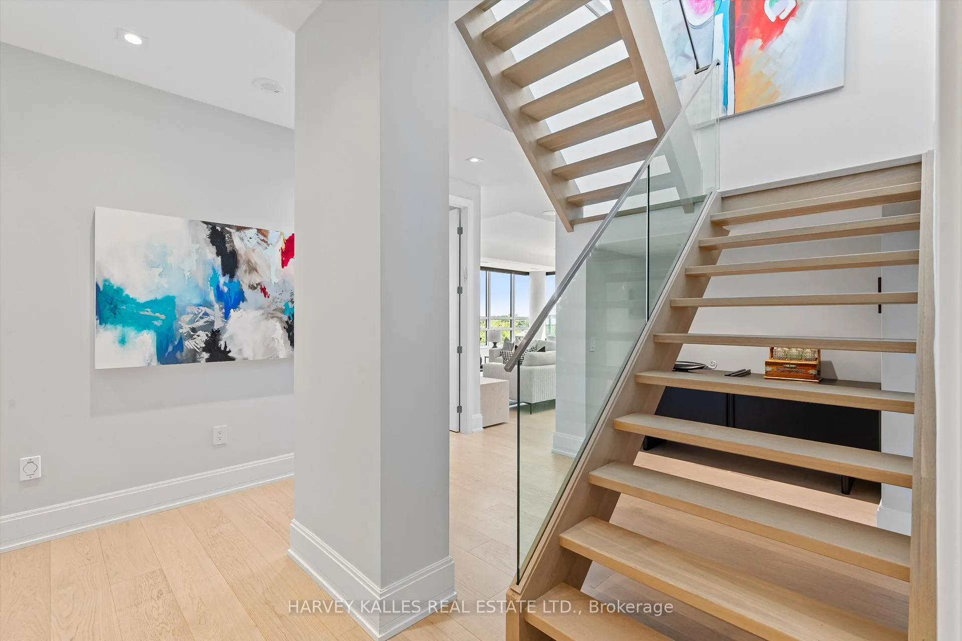 Photo 32 of Unit 703, 355 Bedford Park Avenue, Toronto, Bedford Park-Nortown — HOMEH