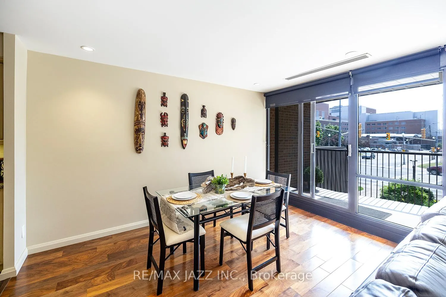 Photo 11 of Unit 201, 337 Simcoe Street N, Oshawa, O'Neill — HOMEH