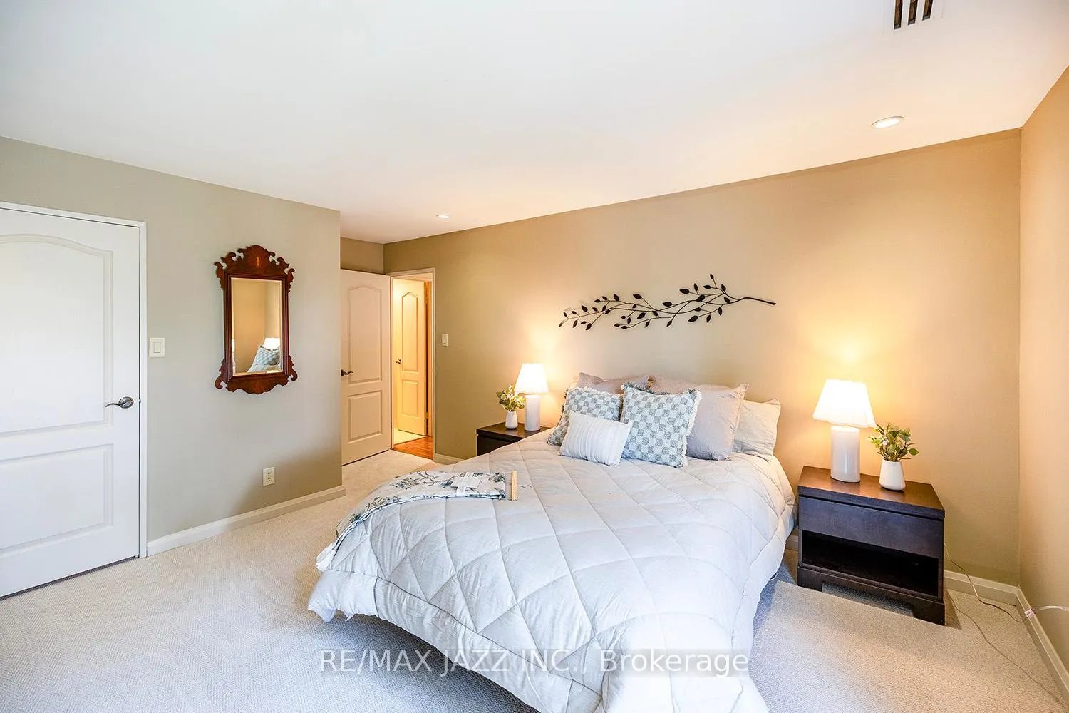 Photo 22 of Unit 201, 337 Simcoe Street N, Oshawa, O'Neill — HOMEH