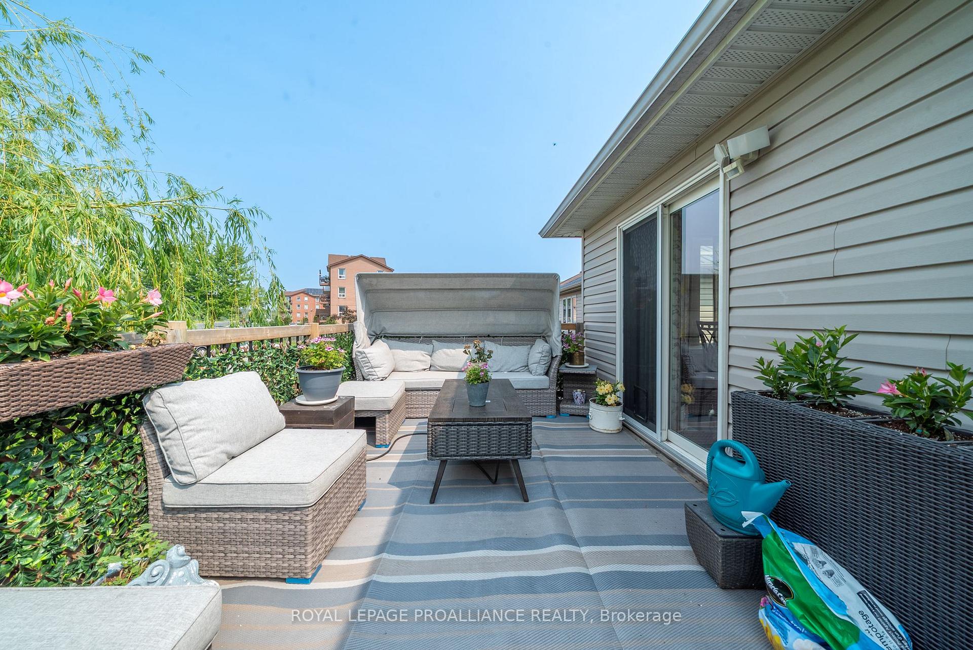 Photo 28 of 31 Follwell Crescent, Belleville, Belleville Ward — HOMEH