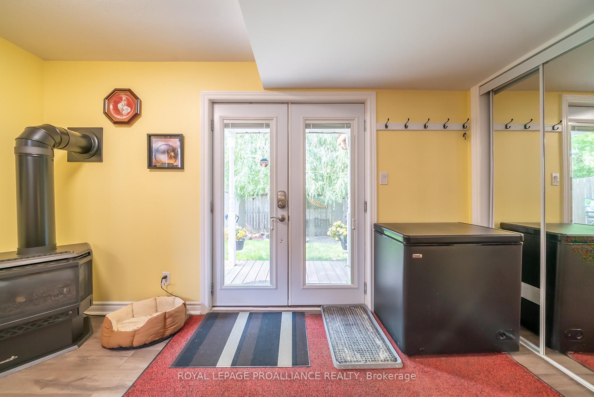 Photo 31 of 31 Follwell Crescent, Belleville, Belleville Ward — HOMEH