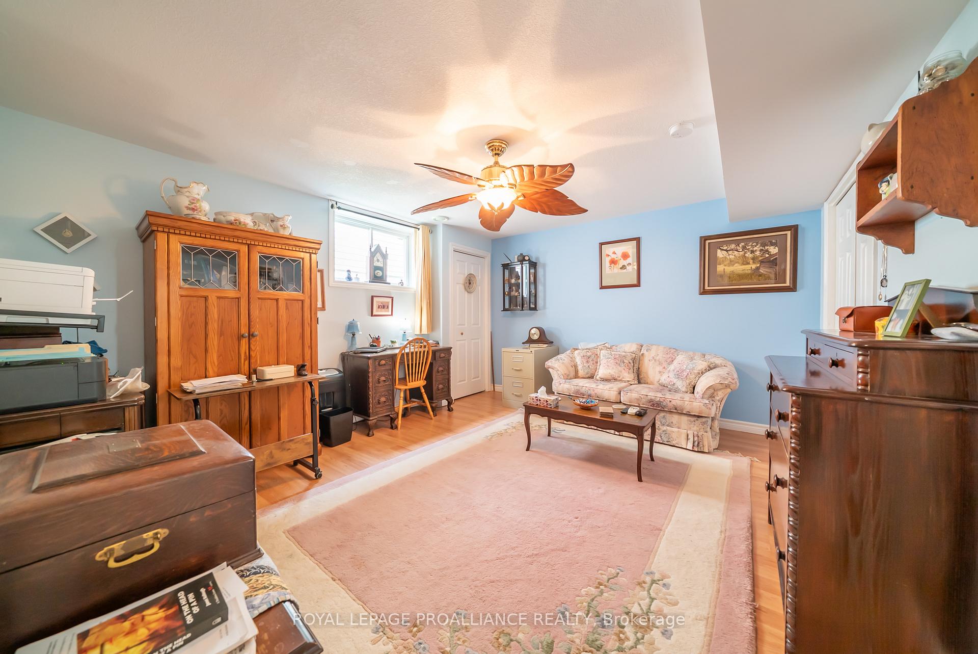 Photo 44 of 31 Follwell Crescent, Belleville, Belleville Ward — HOMEH