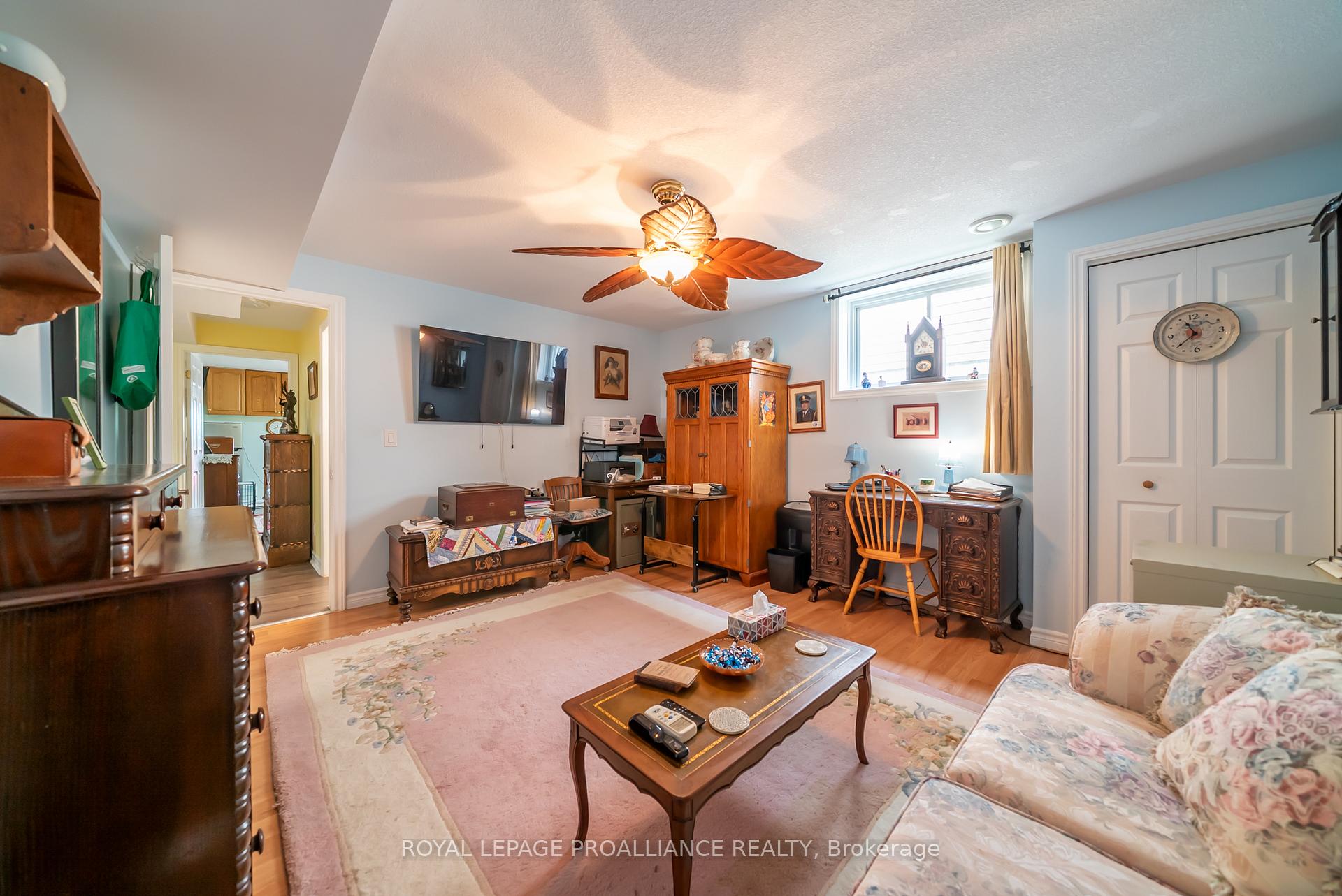 Photo 45 of 31 Follwell Crescent, Belleville, Belleville Ward — HOMEH