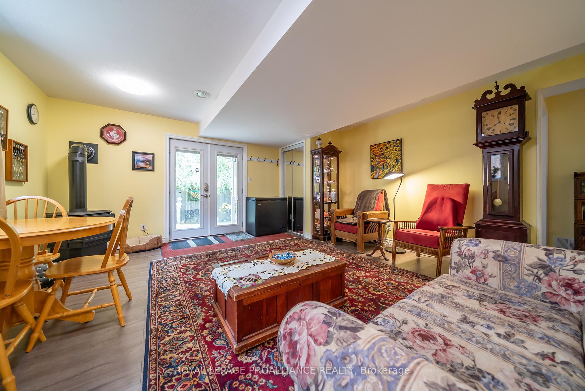 Photo 46 of 31 Follwell Crescent, Belleville, Belleville Ward — HOMEH