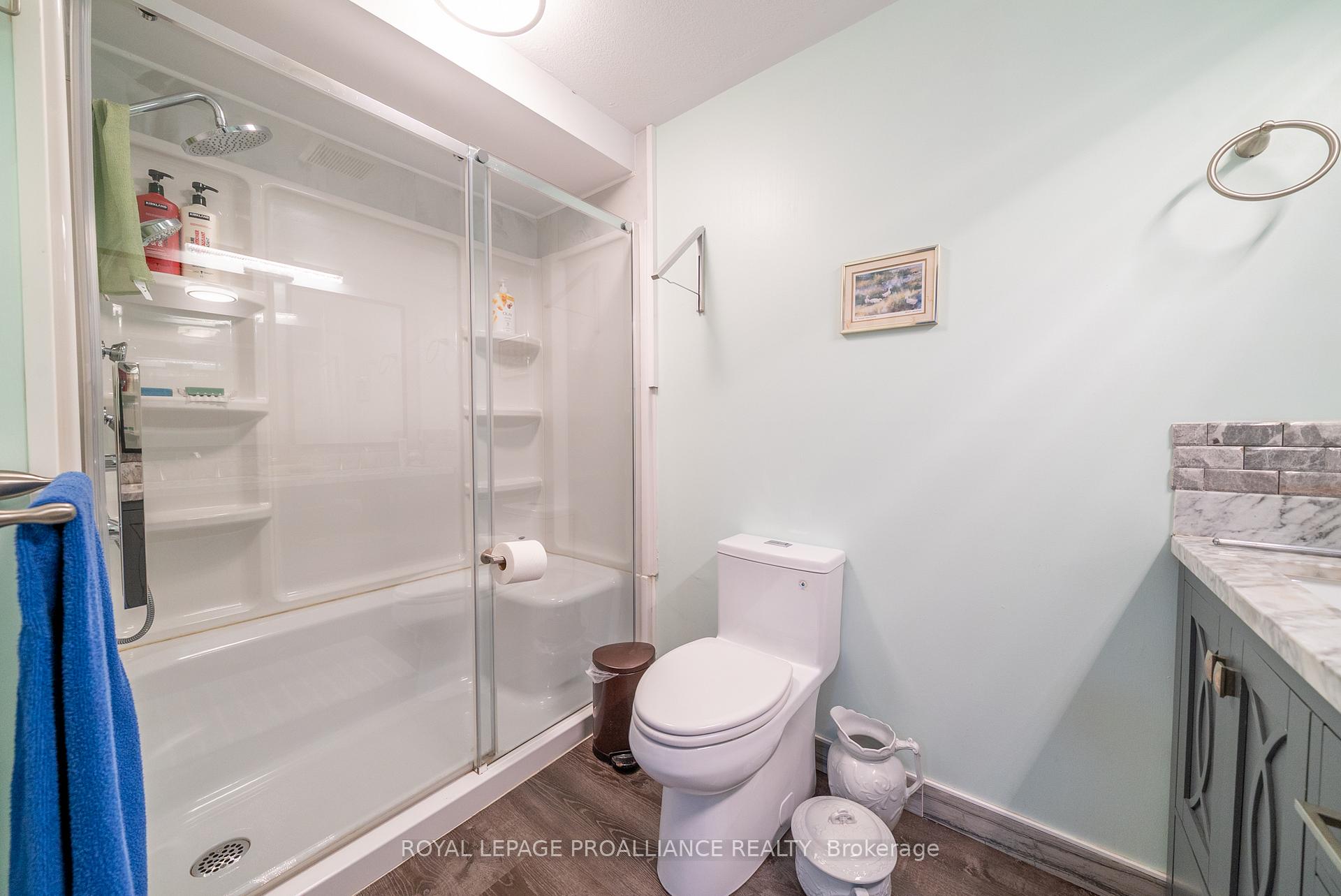 Photo 47 of 31 Follwell Crescent, Belleville, Belleville Ward — HOMEH