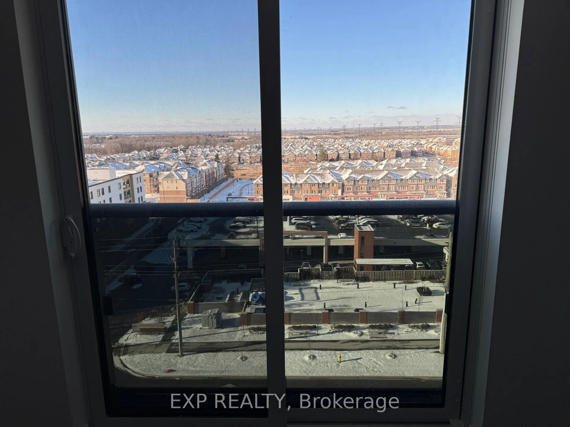 Photo 3 of Unit 1009, 2545 Simcoe Street N, Oshawa, Windfields — HOMEH