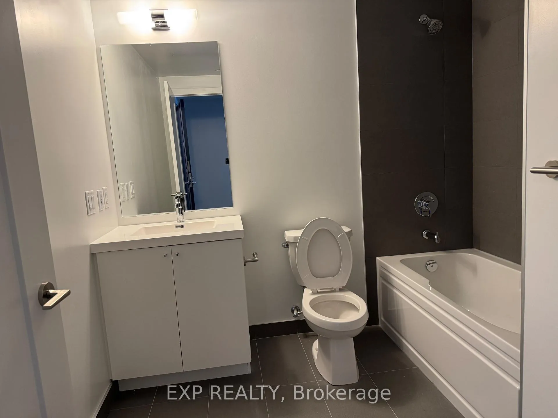 Photo 5 of Unit 1009, 2545 Simcoe Street N, Oshawa, Windfields — HOMEH