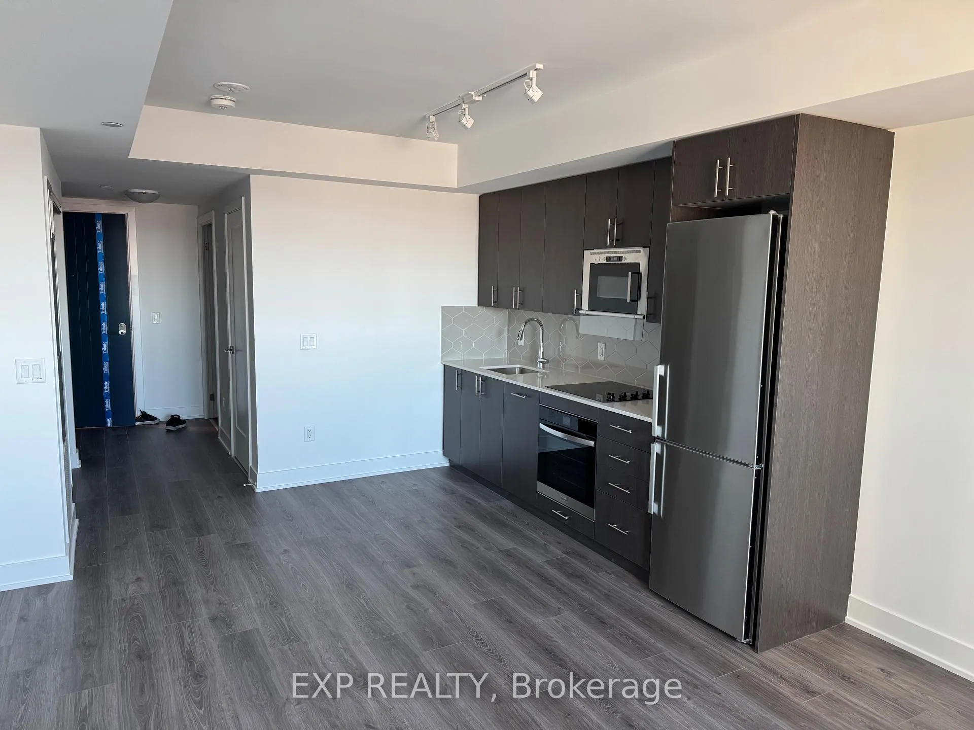 Photo 7 of Unit 1009, 2545 Simcoe Street N, Oshawa, Windfields — HOMEH
