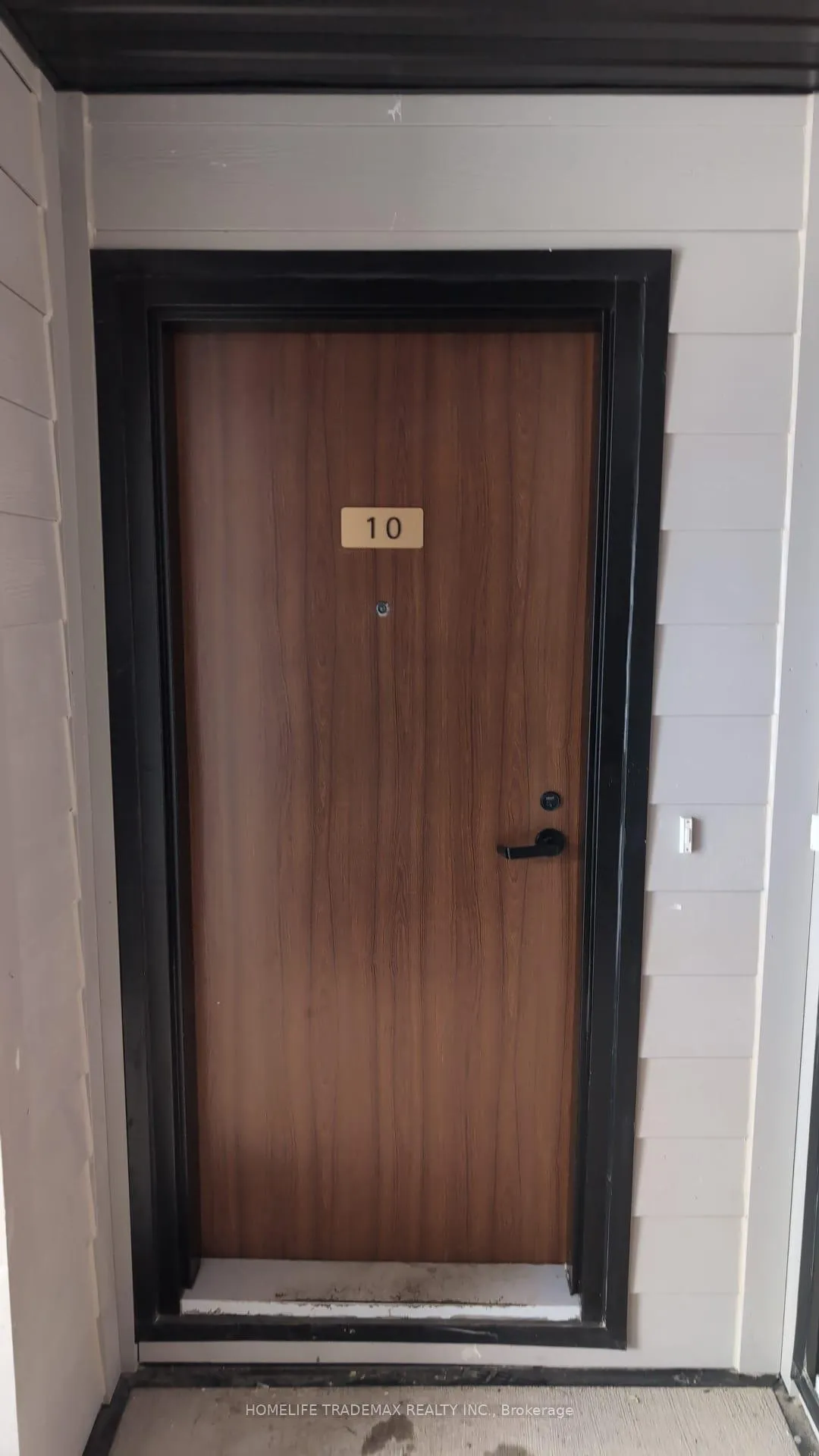 Photo 2 of Unit 10, 30 Markdale Lane, Markham, Middlefield — HOMEH