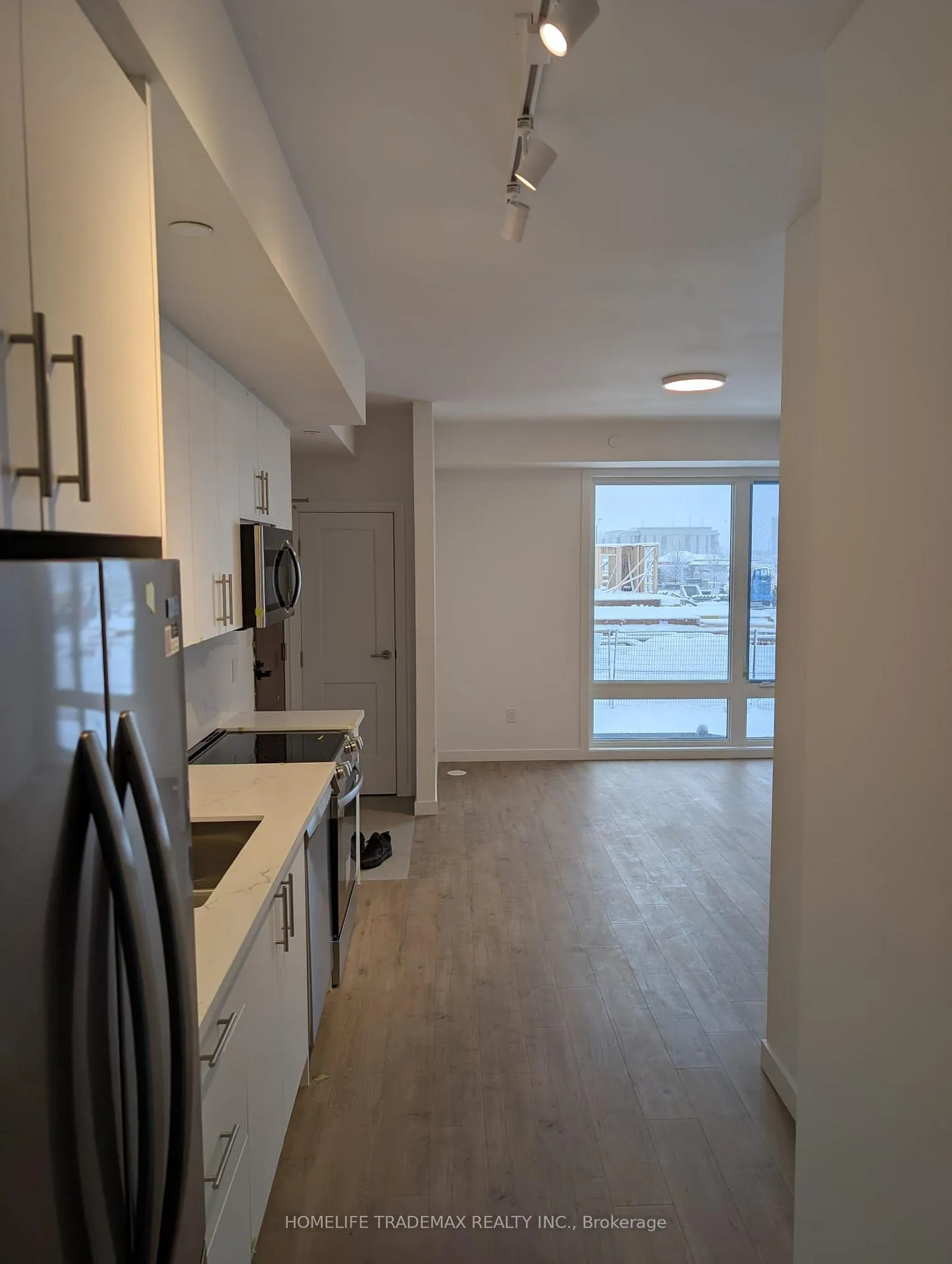 Photo 14 of Unit 10, 30 Markdale Lane, Markham, Middlefield — HOMEH