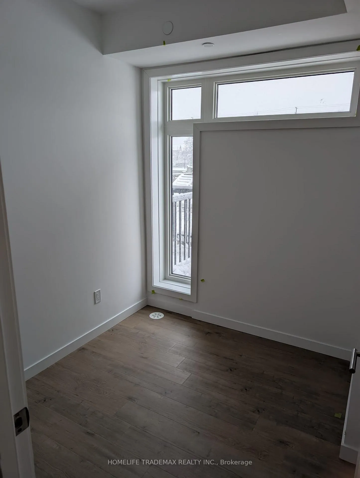 Photo 15 of Unit 10, 30 Markdale Lane, Markham, Middlefield — HOMEH