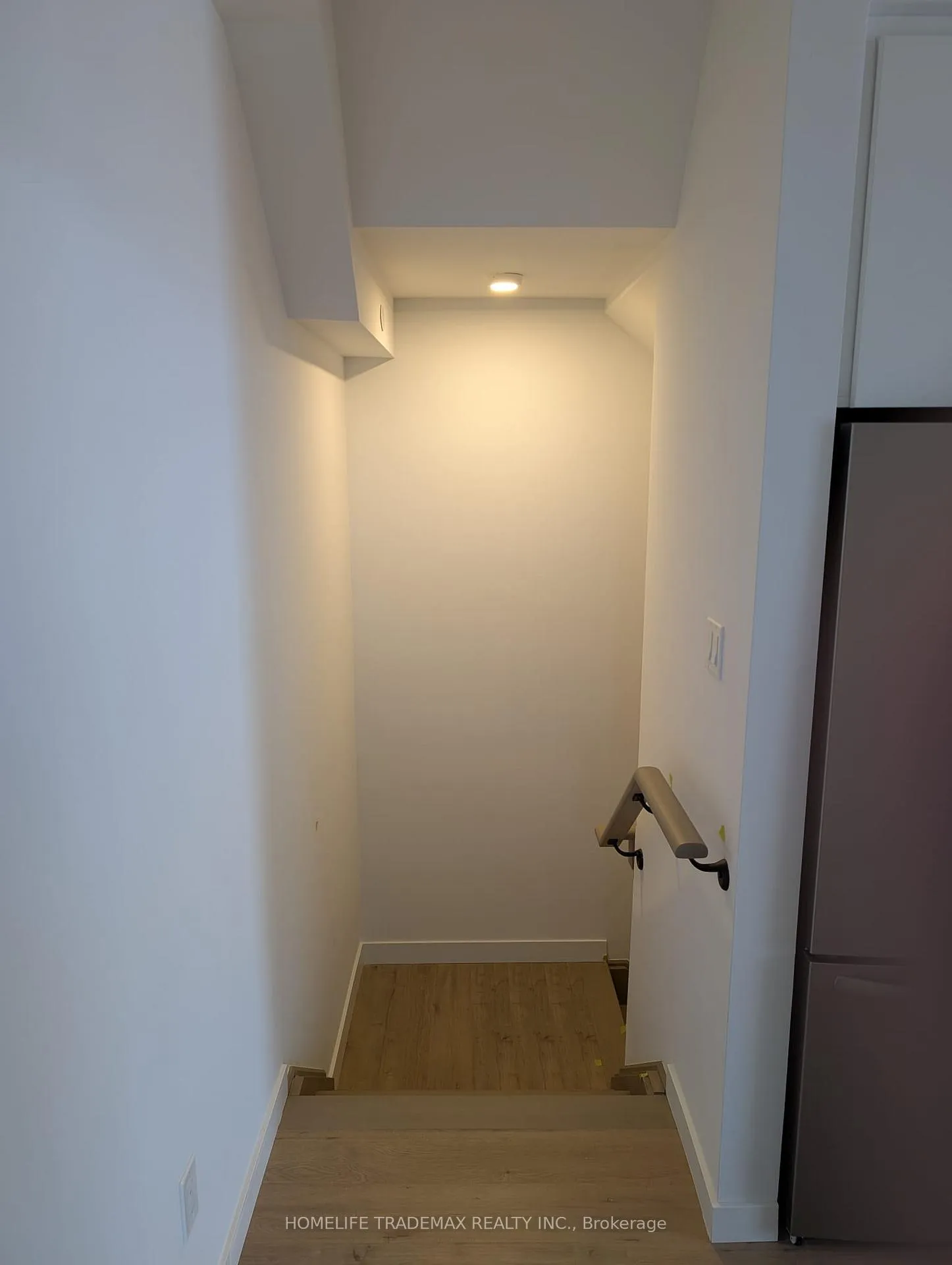 Photo 17 of Unit 10, 30 Markdale Lane, Markham, Middlefield — HOMEH