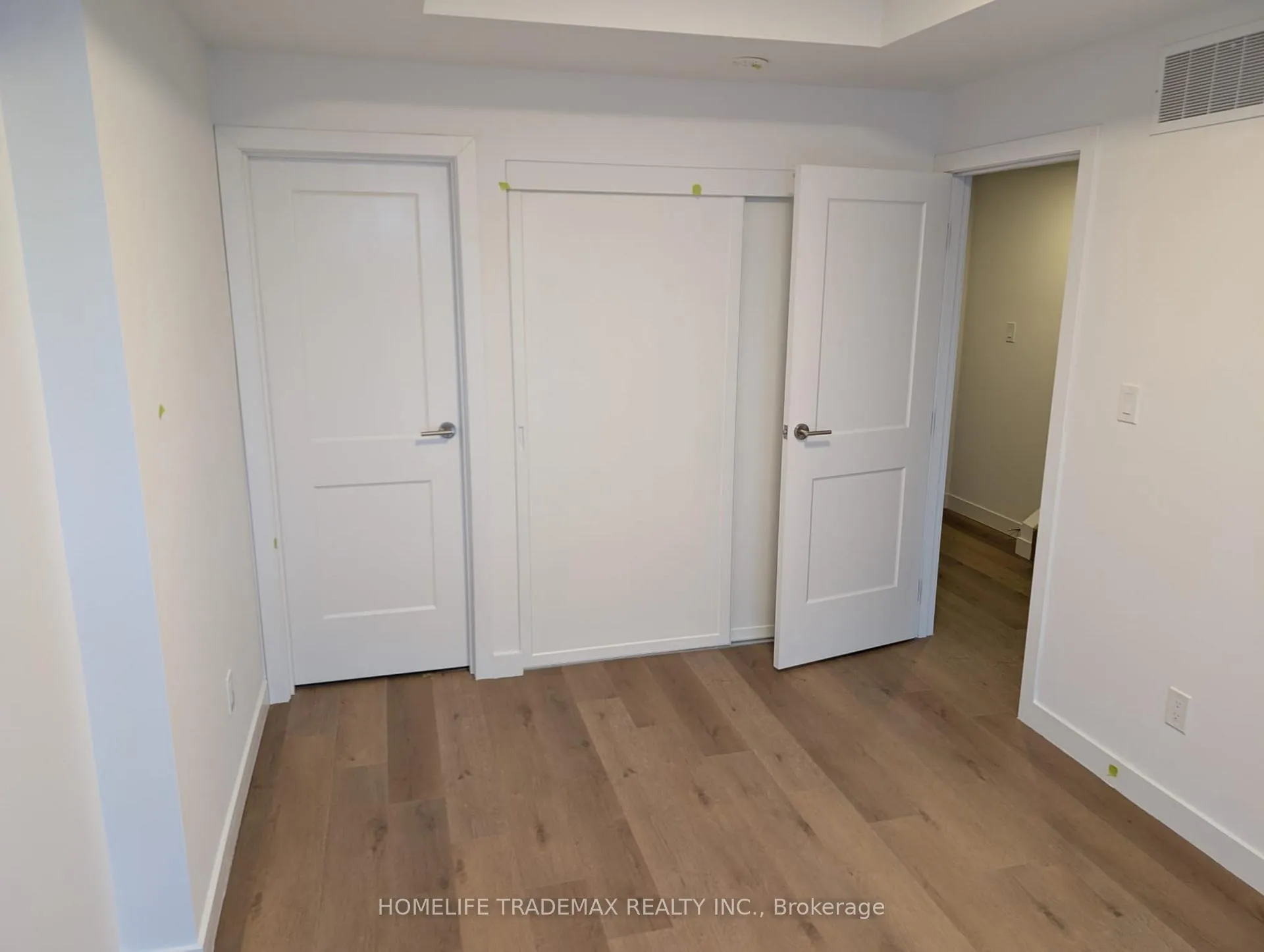 Photo 22 of Unit 10, 30 Markdale Lane, Markham, Middlefield — HOMEH