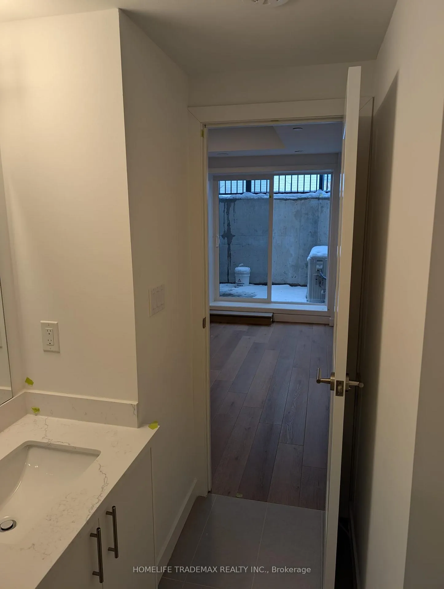 Photo 25 of Unit 10, 30 Markdale Lane, Markham, Middlefield — HOMEH