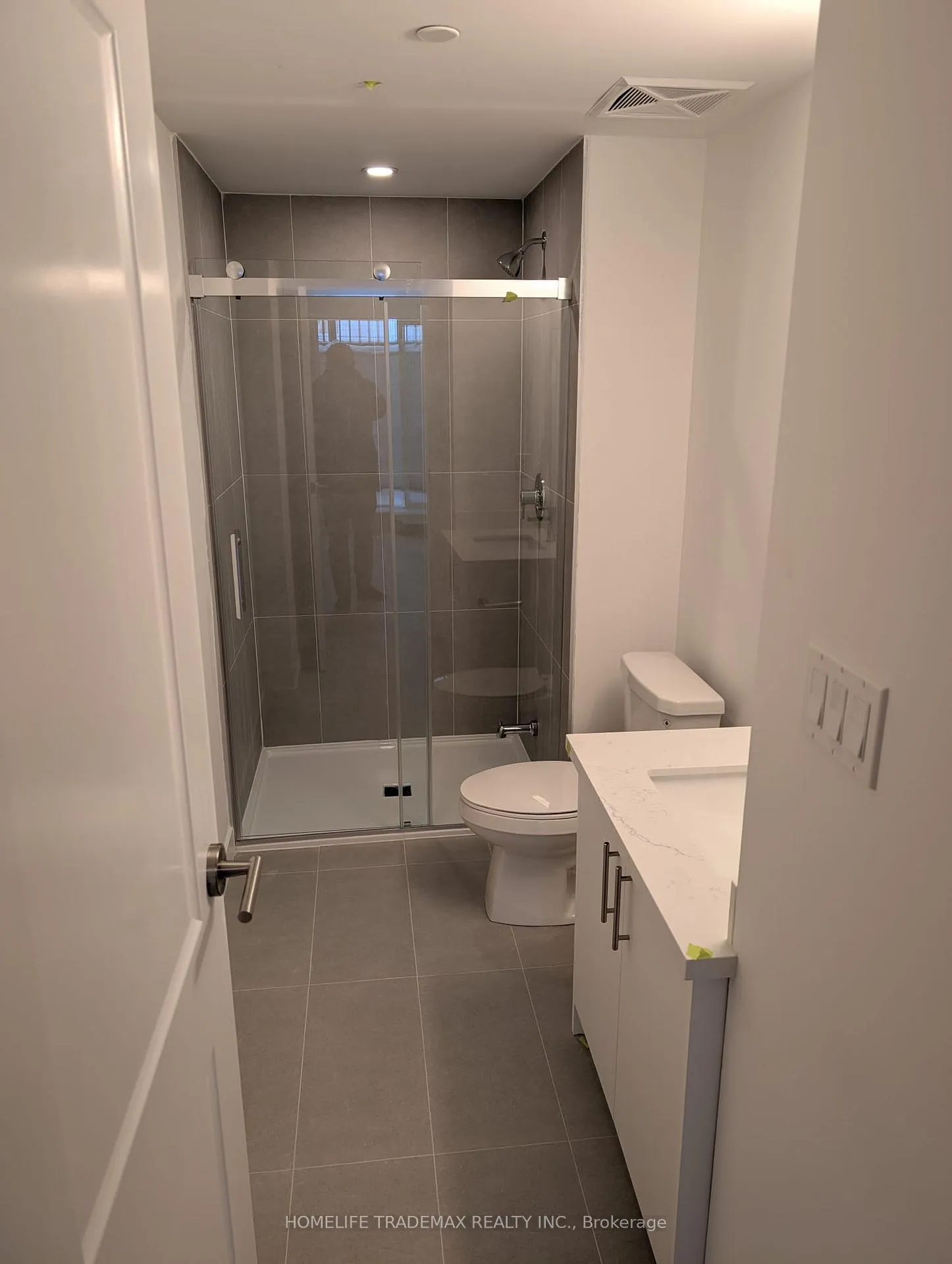 Photo 26 of Unit 10, 30 Markdale Lane, Markham, Middlefield — HOMEH