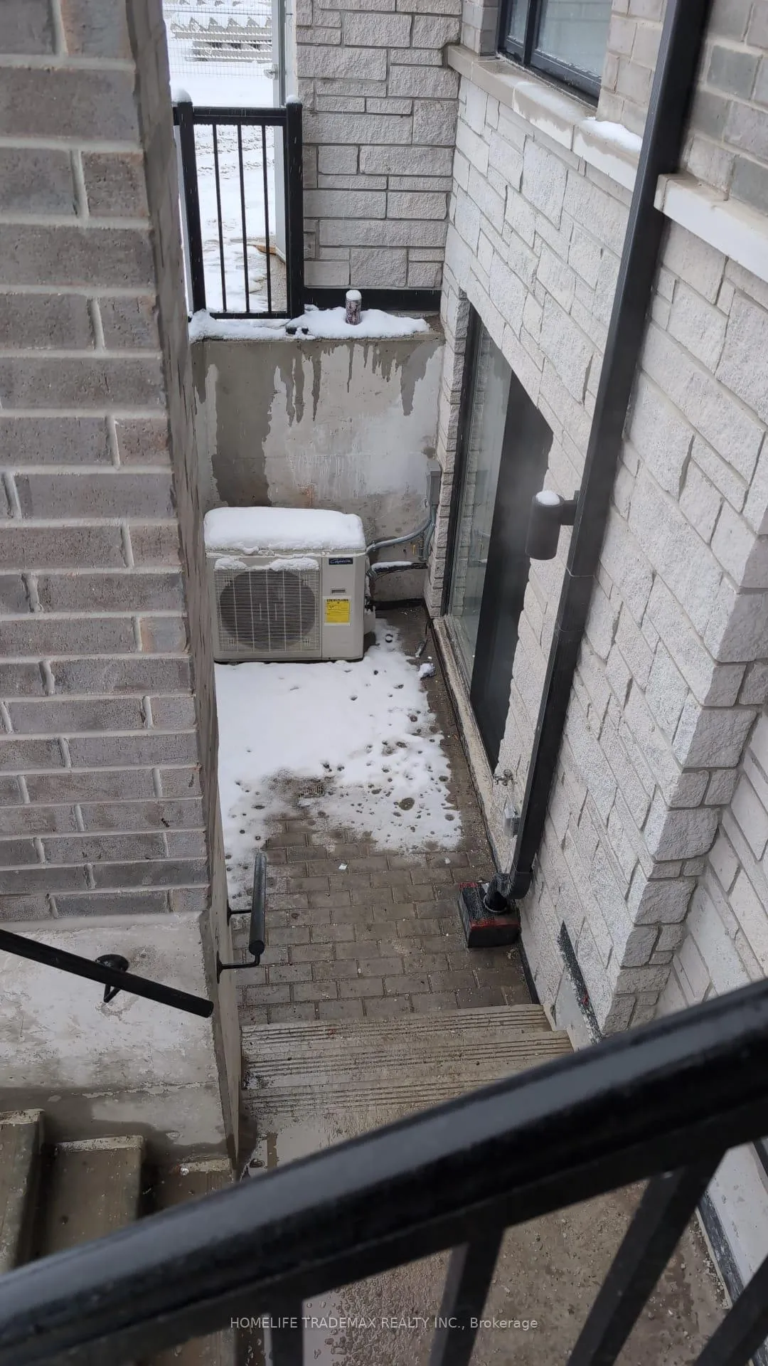 Photo 31 of Unit 10, 30 Markdale Lane, Markham, Middlefield — HOMEH