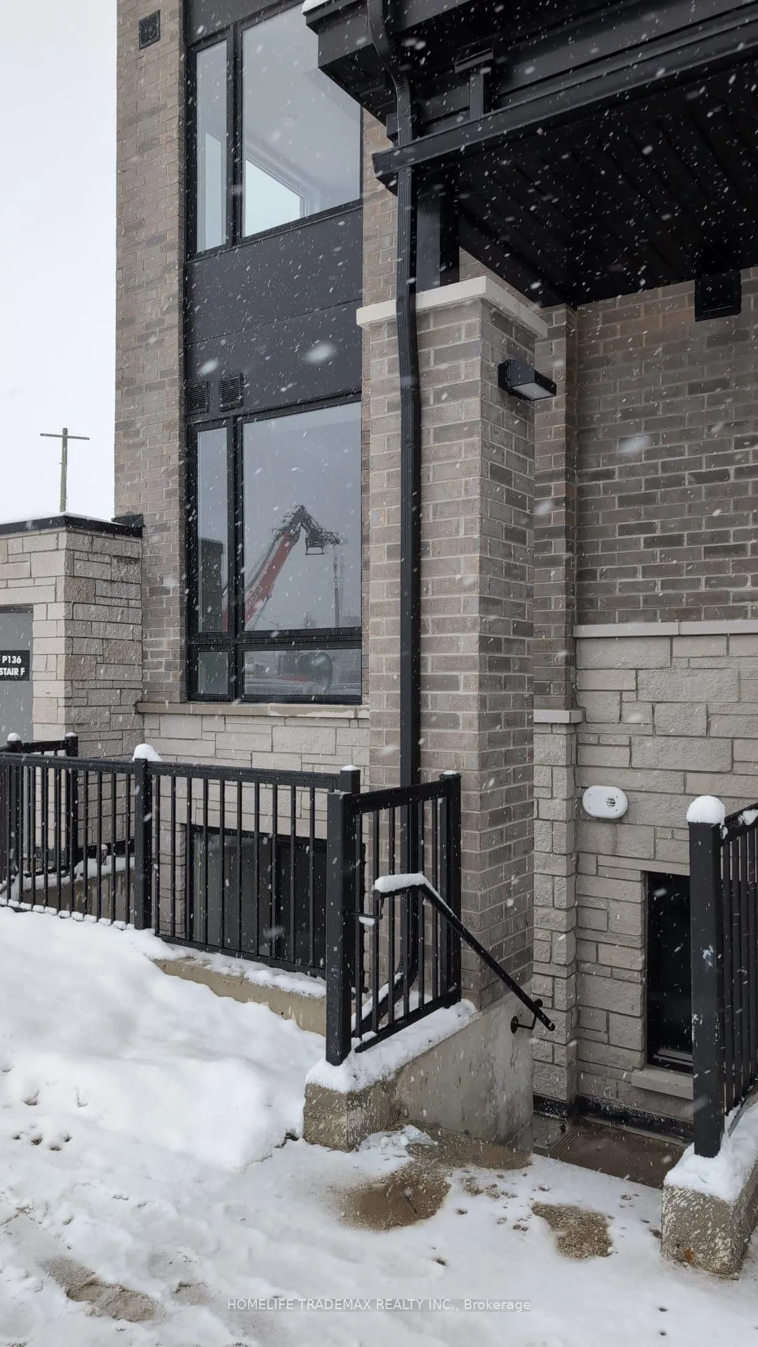 Photo 32 of Unit 10, 30 Markdale Lane, Markham, Middlefield — HOMEH