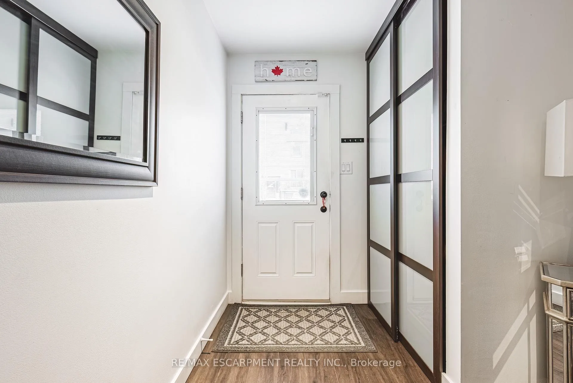 Photo 5 of Unit 26, 1155 Paramount Drive, Hamilton, Stoney Creek — HOMEH