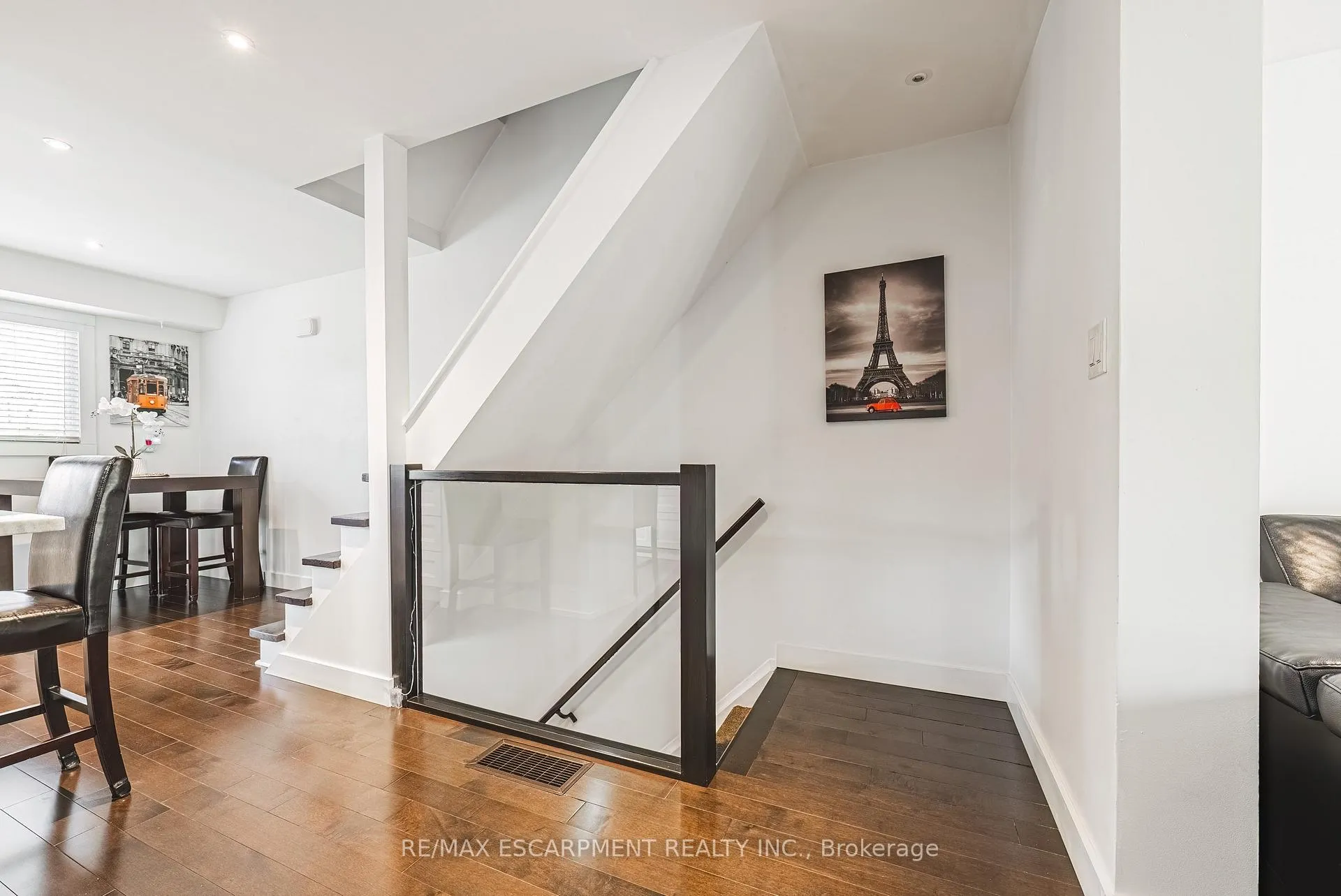 Photo 7 of Unit 26, 1155 Paramount Drive, Hamilton, Stoney Creek — HOMEH