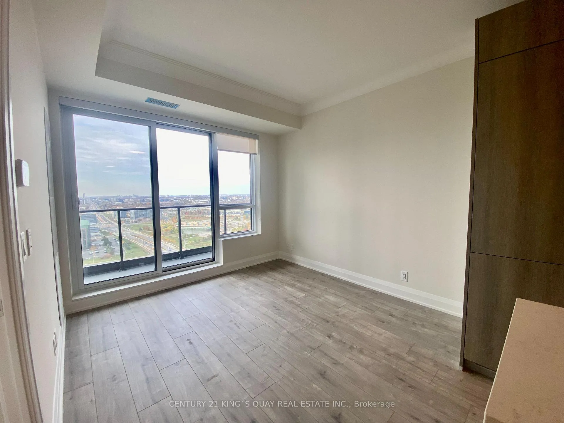 Photo 6 of Unit 3807, 18 Water Walk Drive, Markham, Unionville — HOMEH