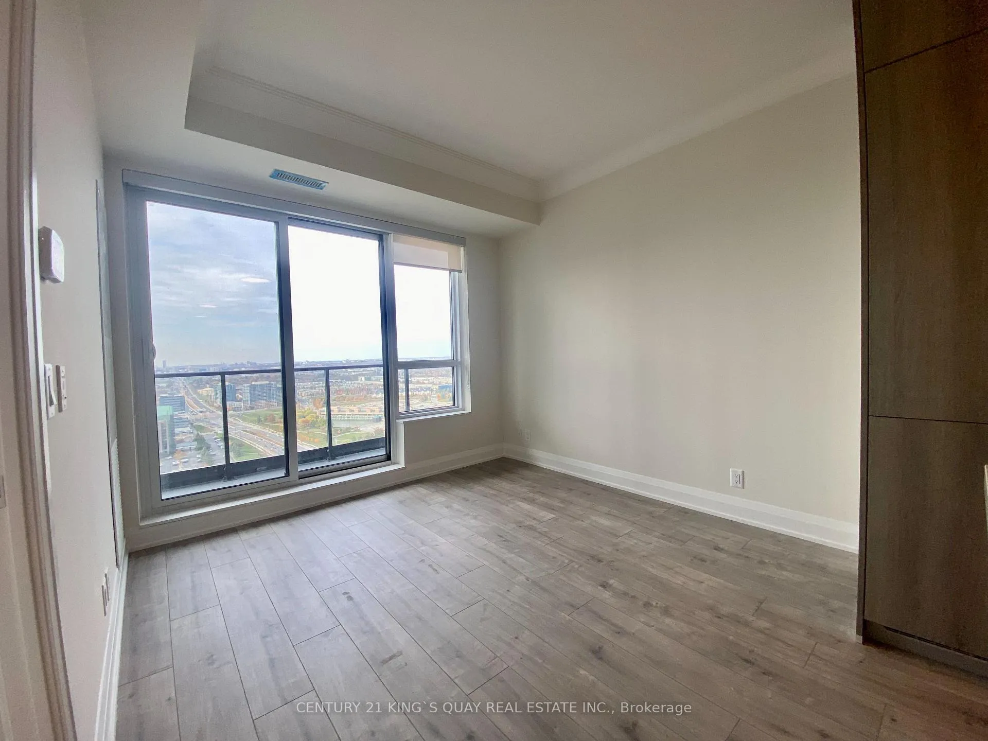 Photo 7 of Unit 3807, 18 Water Walk Drive, Markham, Unionville — HOMEH