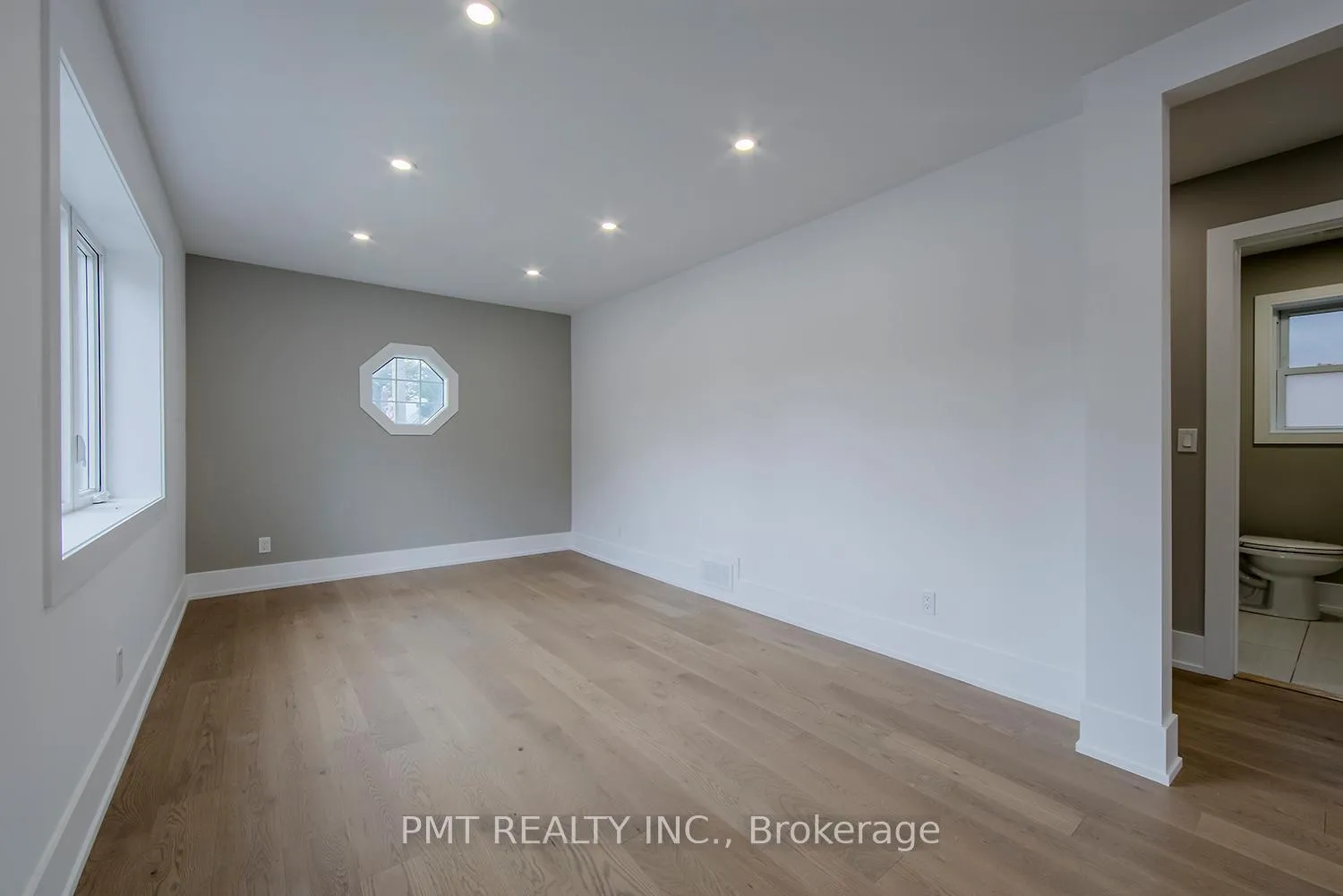 Photo 3 of Unit Main, 291 Glebemount Avenue, Toronto, East York — HOMEH