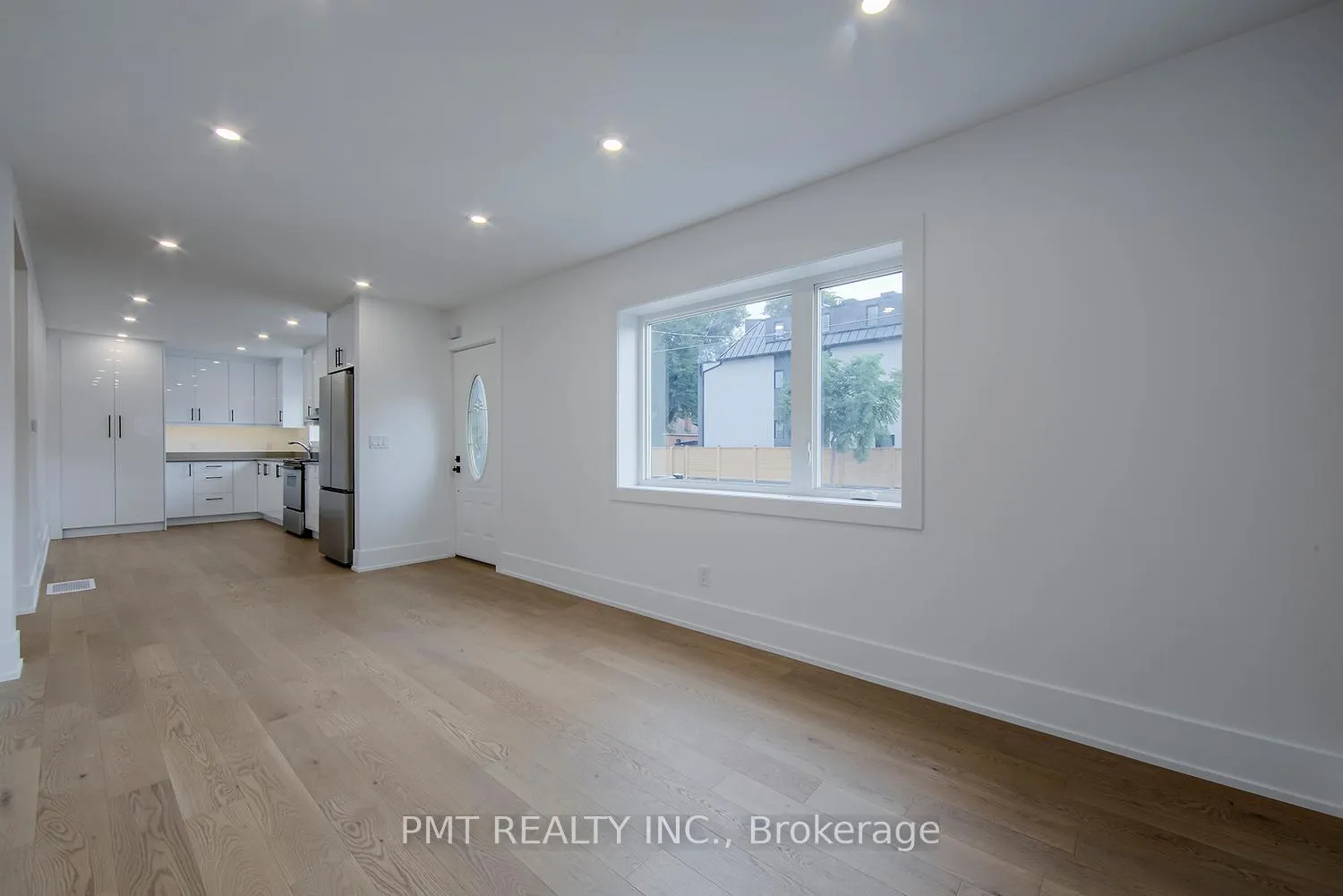 Photo 4 of Unit Main, 291 Glebemount Avenue, Toronto, East York — HOMEH