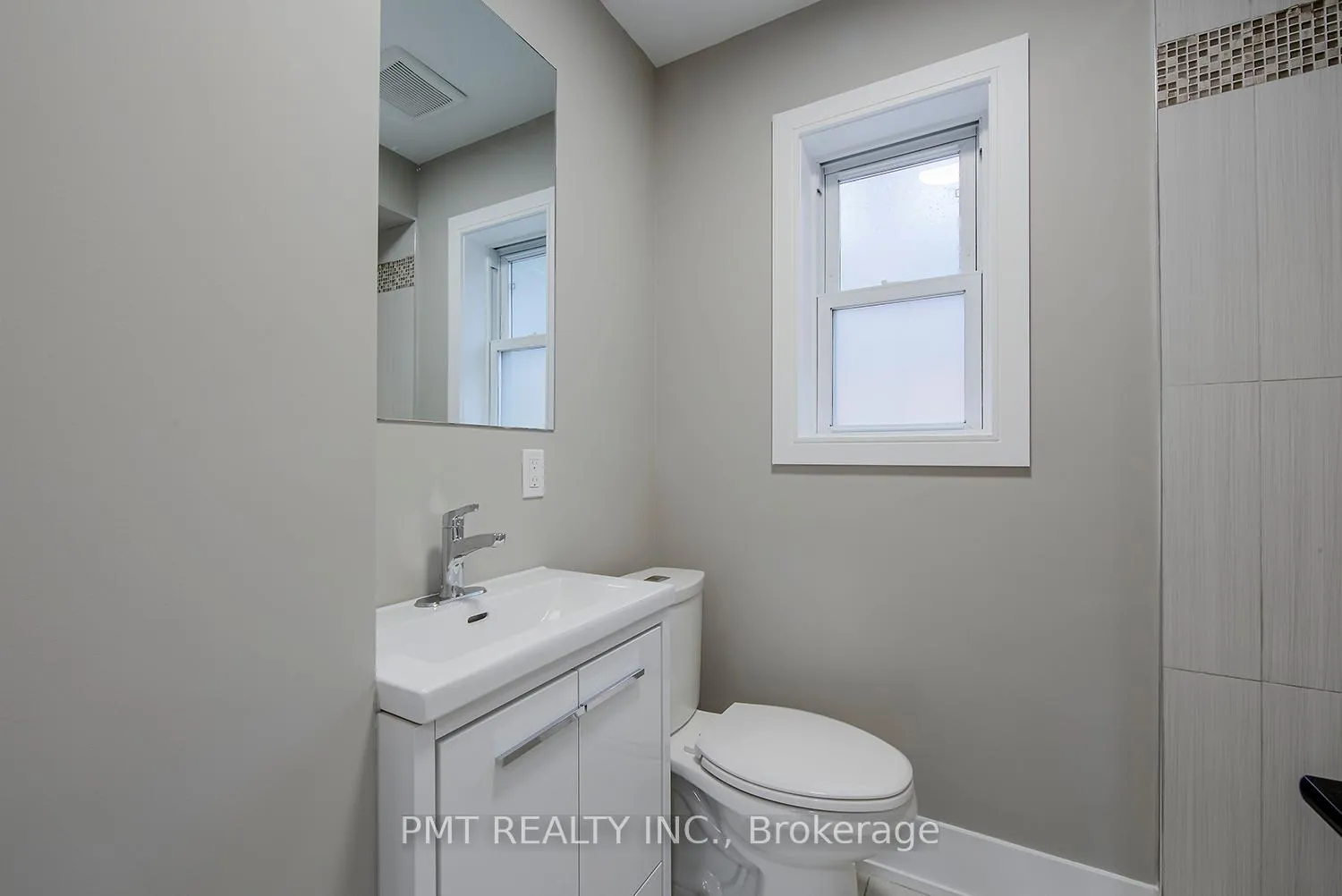 Photo 11 of Unit Main, 291 Glebemount Avenue, Toronto, East York — HOMEH