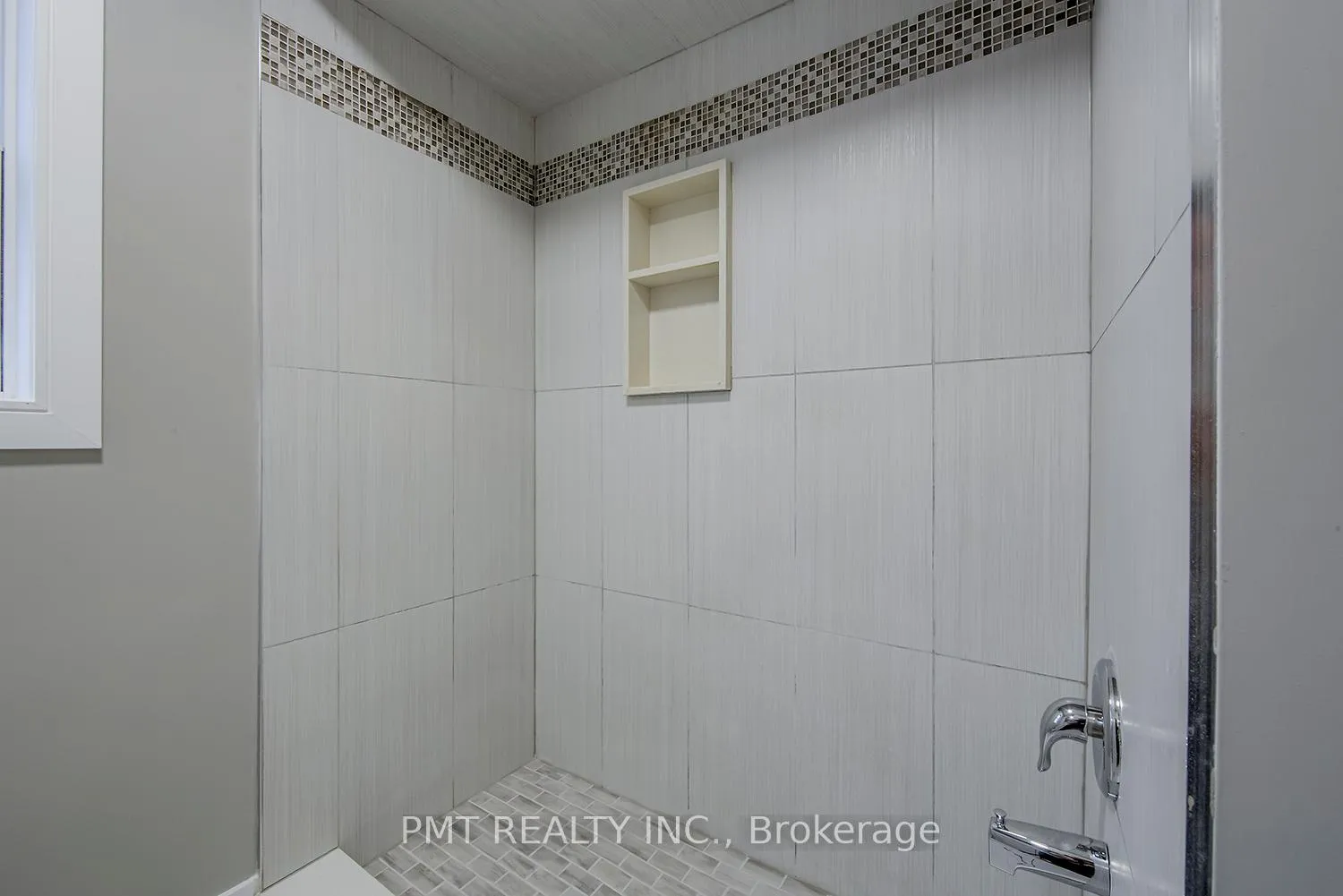 Photo 12 of Unit Main, 291 Glebemount Avenue, Toronto, East York — HOMEH
