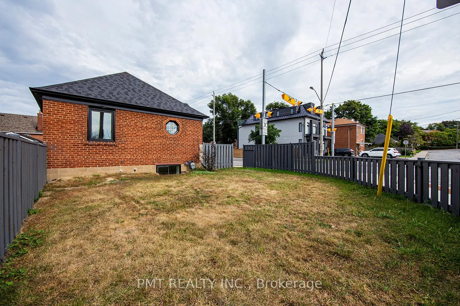 Photo 21 of Unit Main, 291 Glebemount Avenue, Toronto, East York — HOMEH