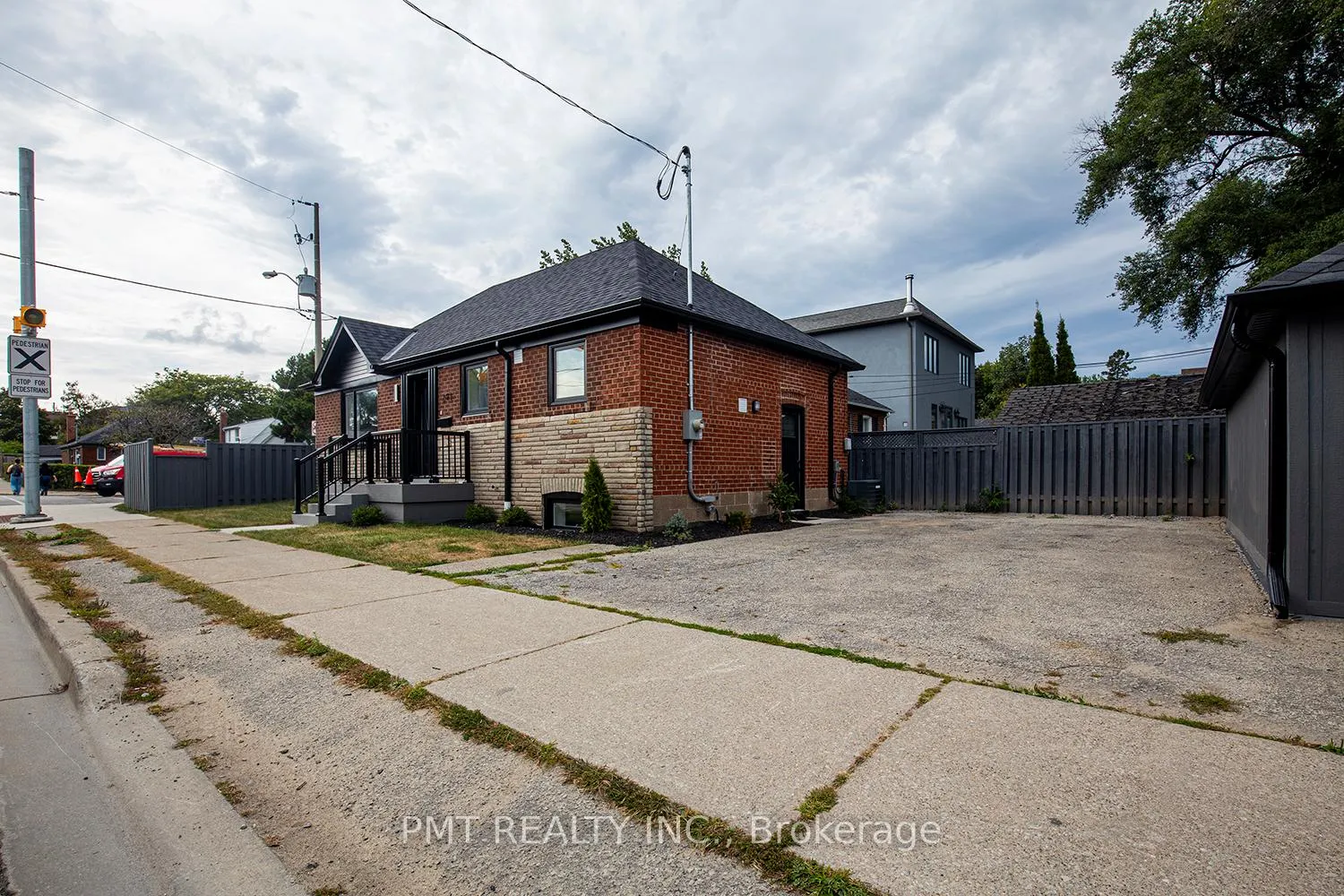 Photo 24 of Unit Main, 291 Glebemount Avenue, Toronto, East York — HOMEH