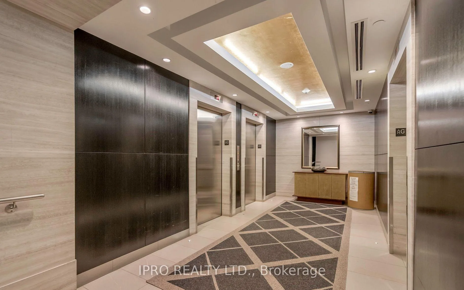 Photo 4 of Unit 309, 1 Old Mill Drive E, Toronto, High Park-Swansea — HOMEH