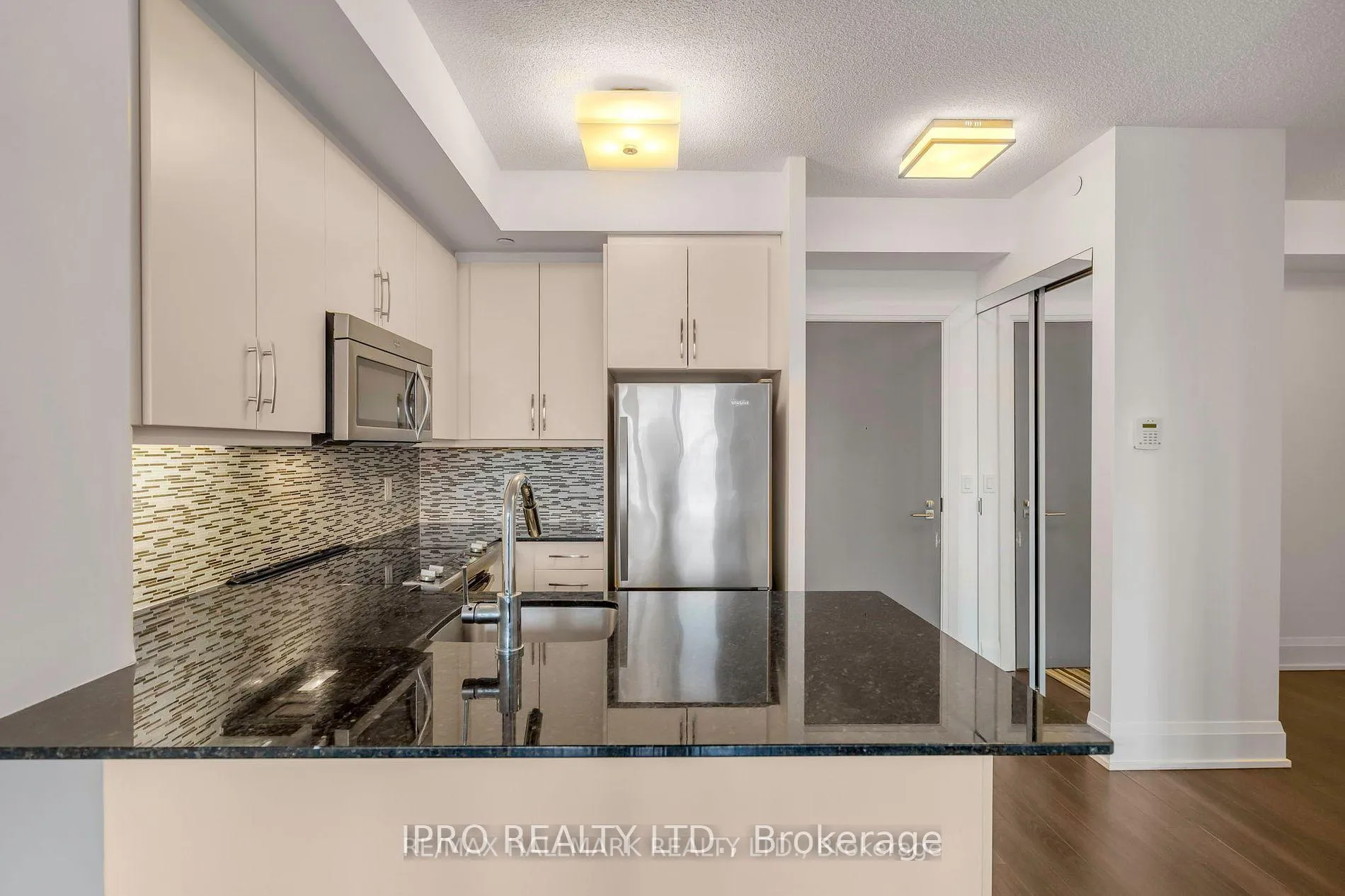 Photo 5 of Unit 309, 1 Old Mill Drive E, Toronto, High Park-Swansea — HOMEH