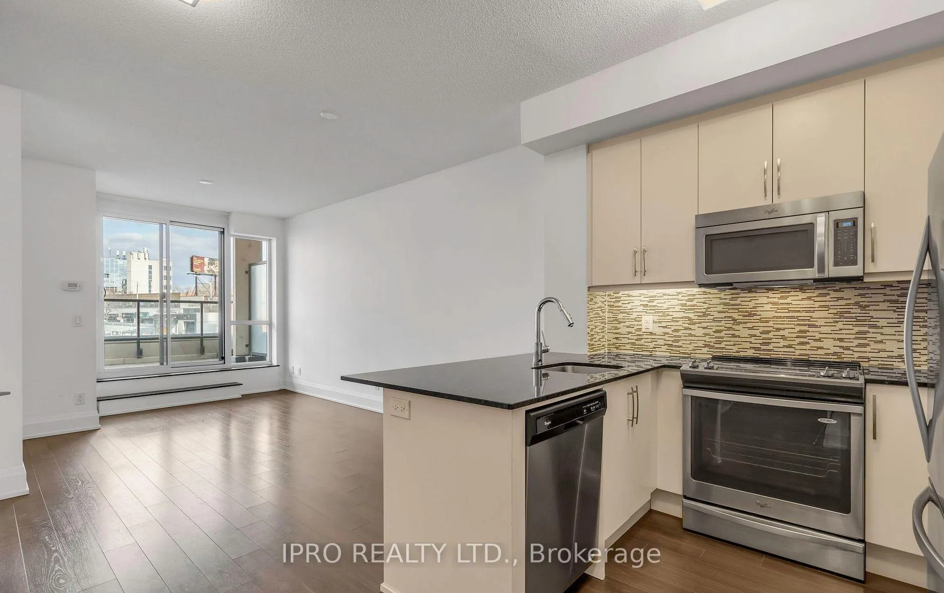 Photo 7 of Unit 309, 1 Old Mill Drive E, Toronto, High Park-Swansea — HOMEH