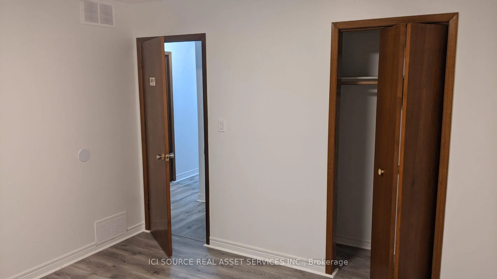 Photo 5 of Unit Main Fl, 354 Park Road N, Oshawa, McLaughlin — HOMEH