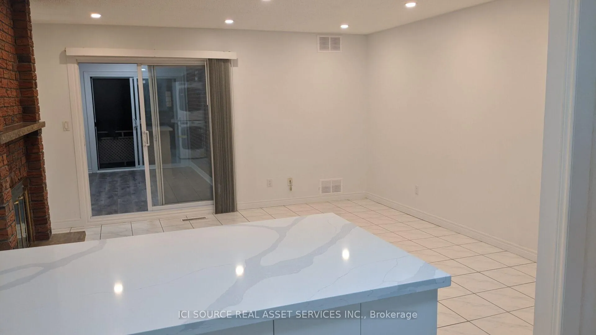 Photo 7 of Unit Main Fl, 354 Park Road N, Oshawa, McLaughlin — HOMEH